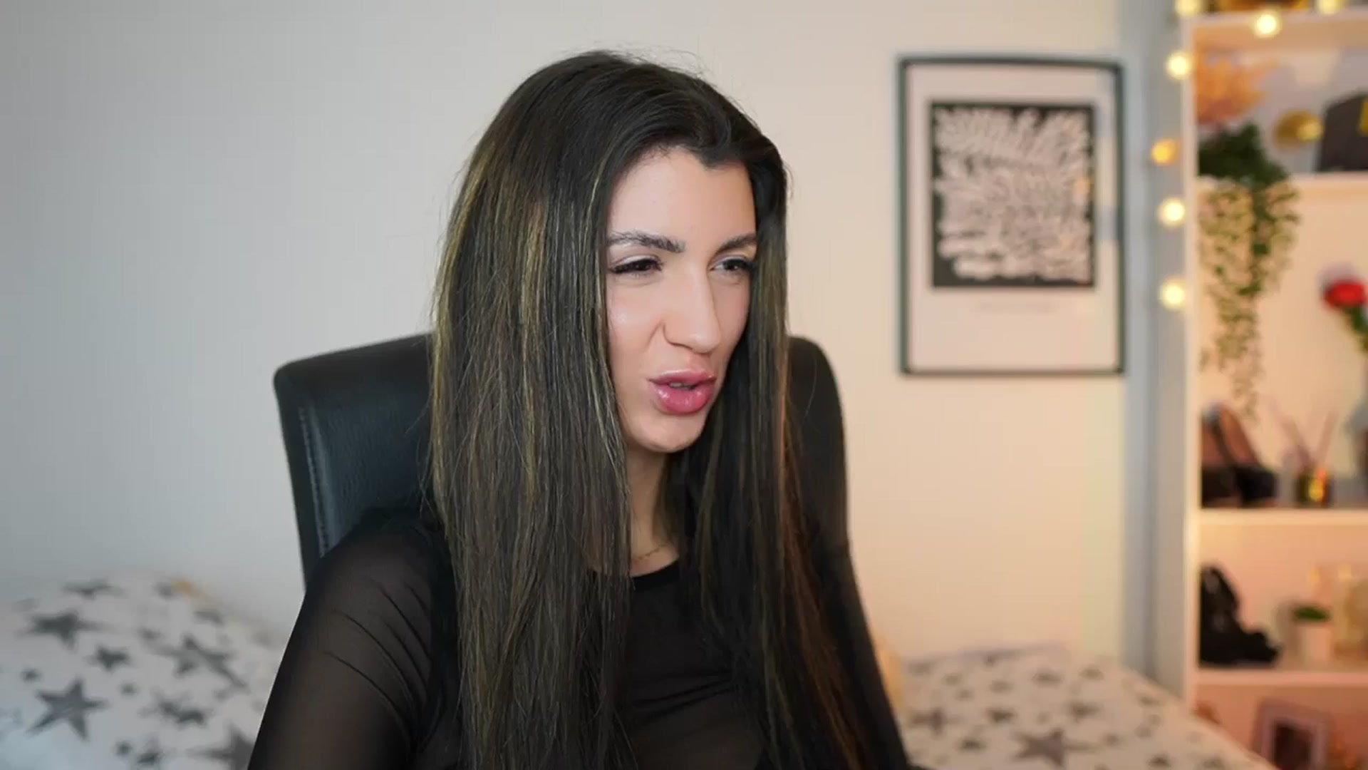 Gallery image thumbnail from Julia_Roca's myfreecams stream on, 12/30/2024, 15:55 image 3 of 20