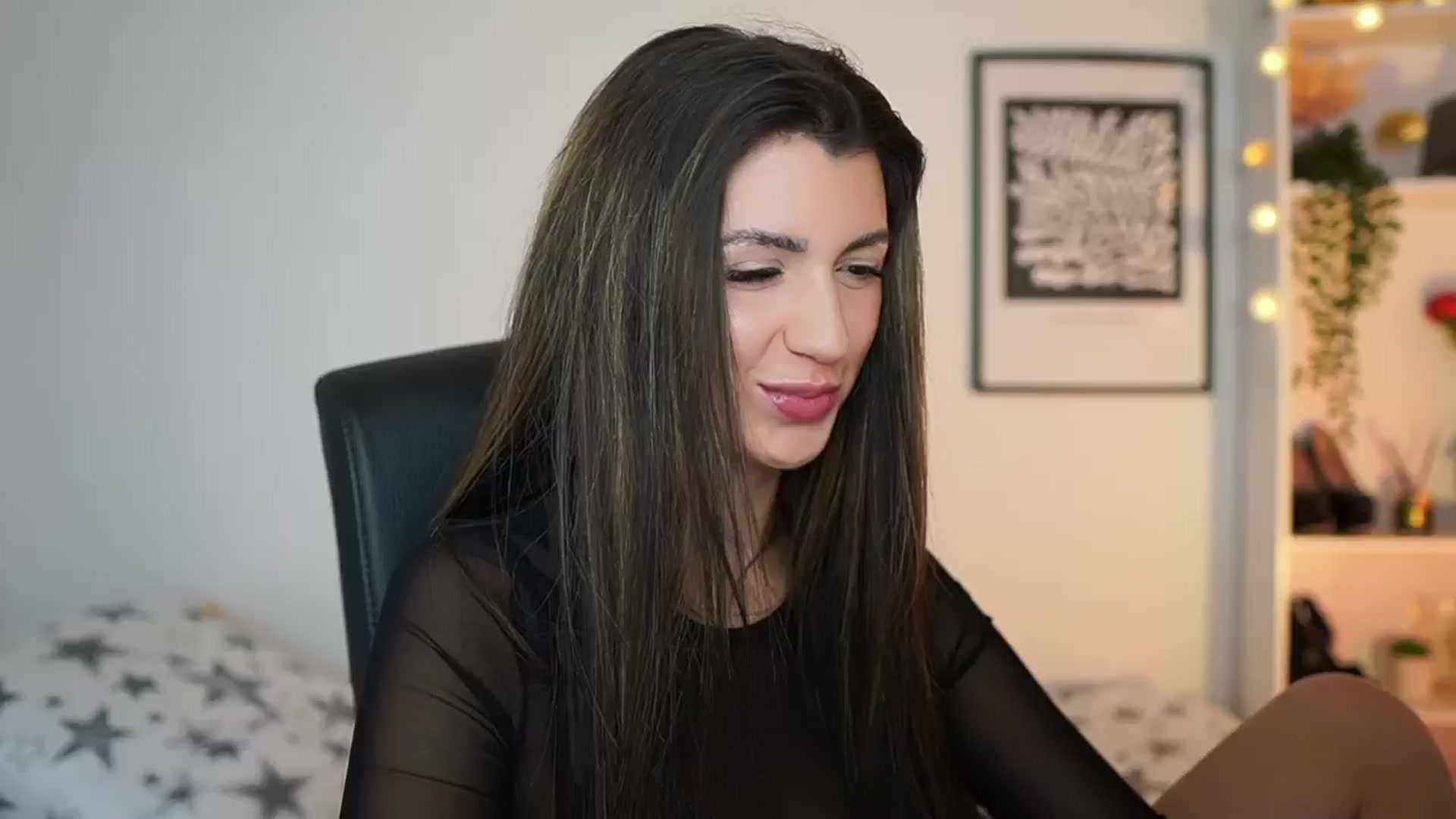 Gallery image thumbnail from Julia_Roca's myfreecams stream on, 12/30/2024, 15:55 image 7 of 20