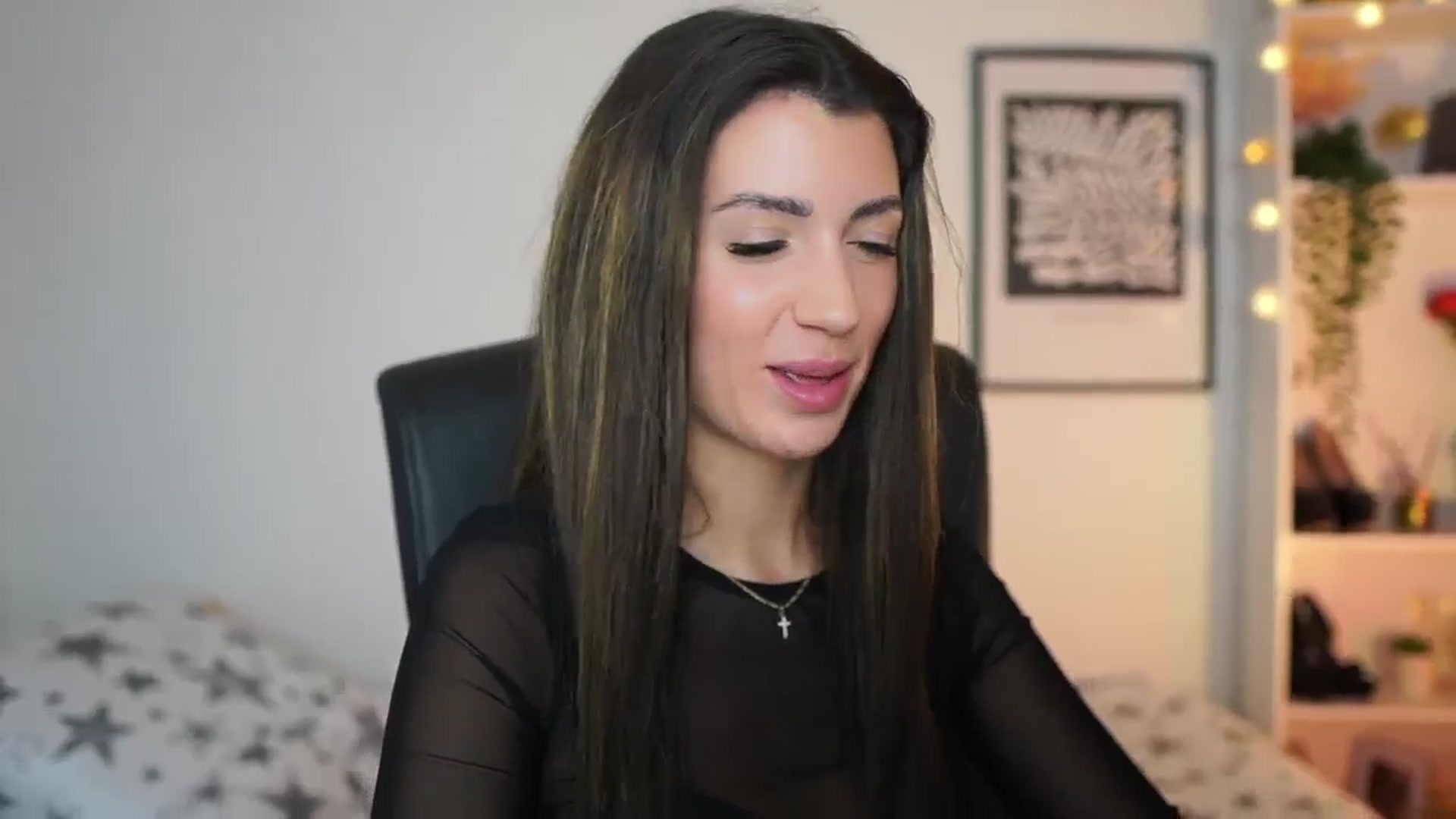 Gallery image thumbnail from Julia_Roca's myfreecams stream on, 12/30/2024, 15:55 image 15 of 20