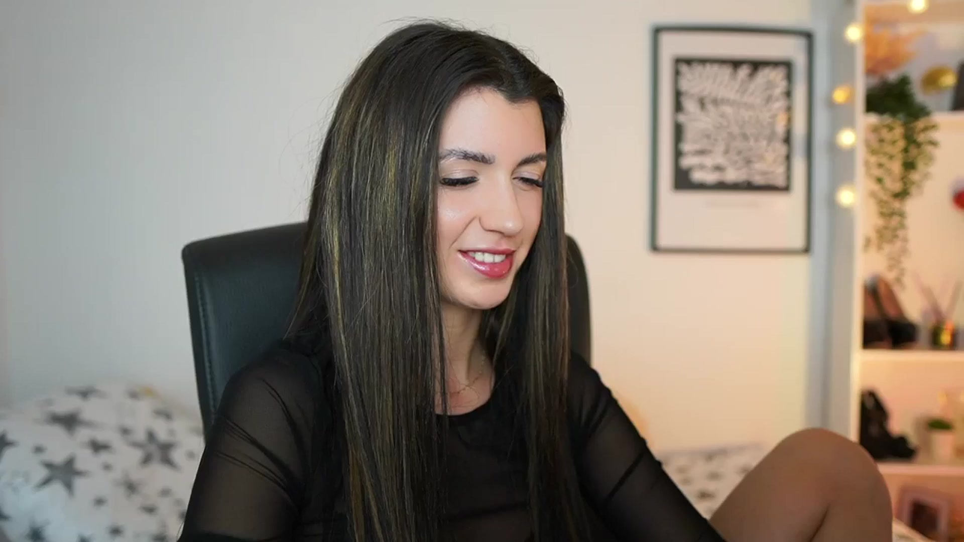 Gallery image thumbnail from Julia_Roca's myfreecams stream on, 12/30/2024, 18:14 image 1 of 20
