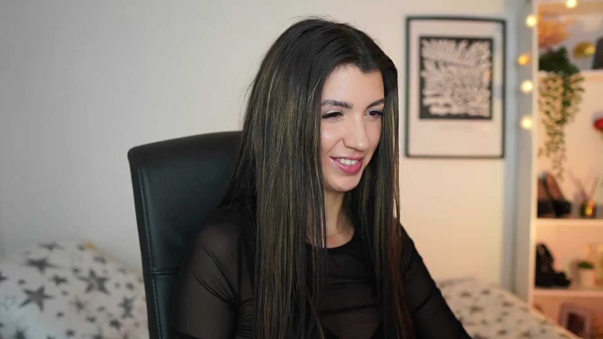 Gallery image thumbnail from Julia_Roca's myfreecams stream on, 12/30/2024, 18:14 image 5 of 20