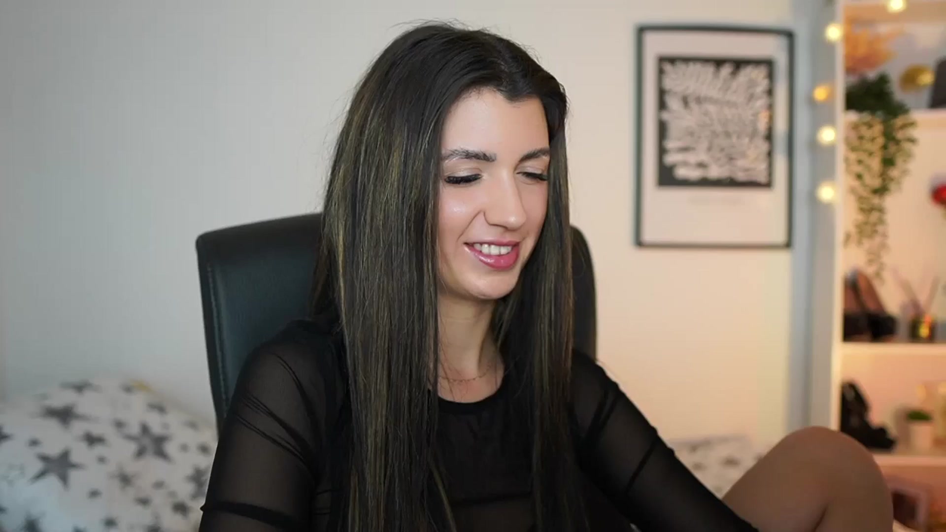 Gallery image thumbnail from Julia_Roca's myfreecams stream on, 12/30/2024, 18:14 image 3 of 20