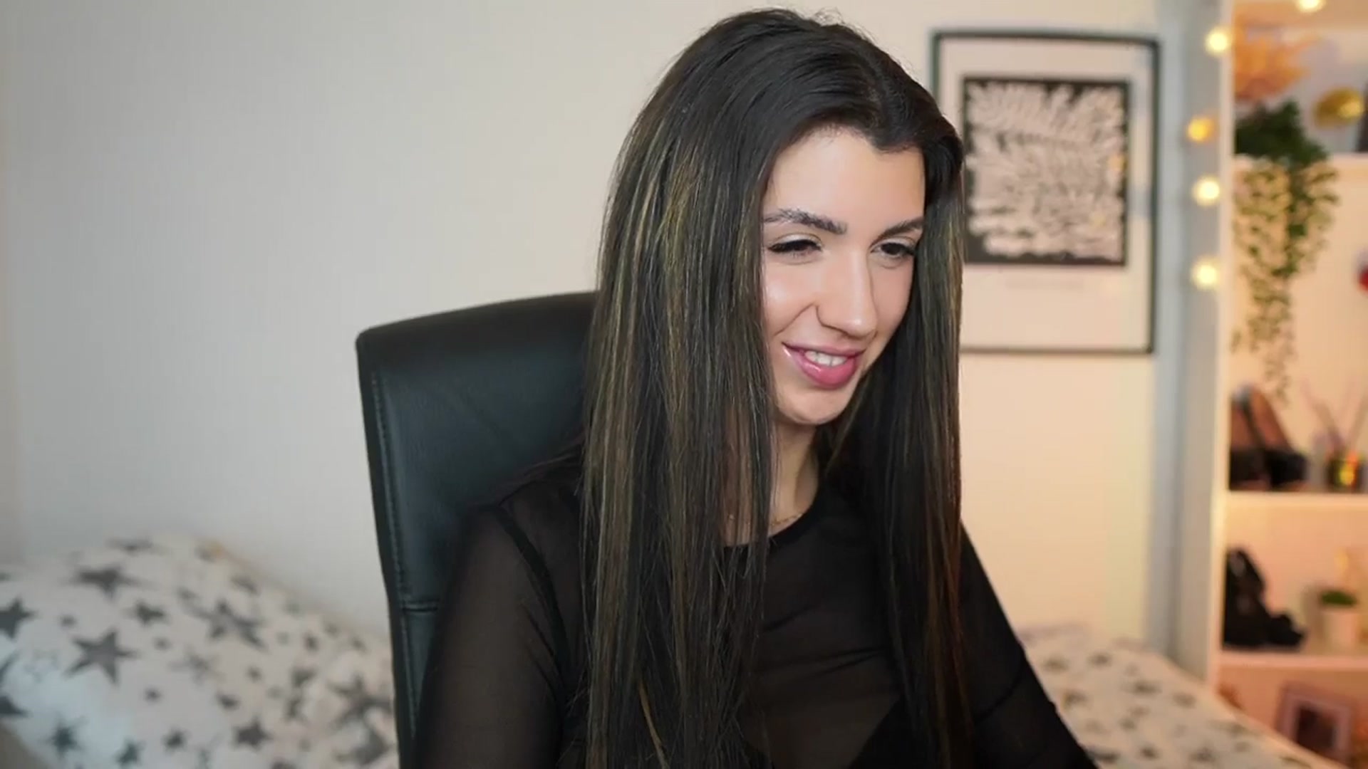 Gallery image thumbnail from Julia_Roca's myfreecams stream on, 12/30/2024, 19:09 image 2 of 20