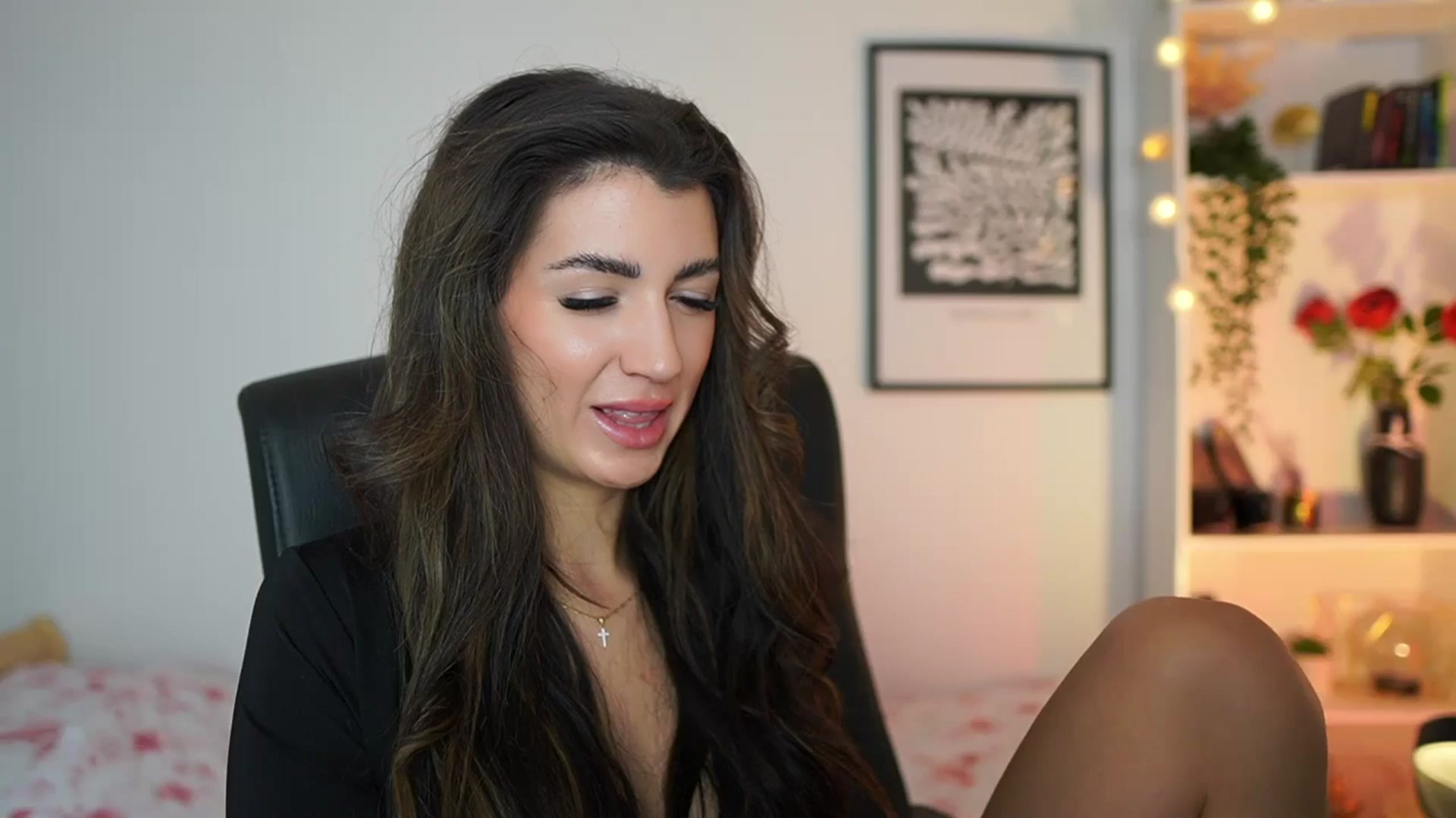 Gallery image thumbnail from Julia_Roca's myfreecams stream on, 01/02/2025, 18:57 image 1 of 20