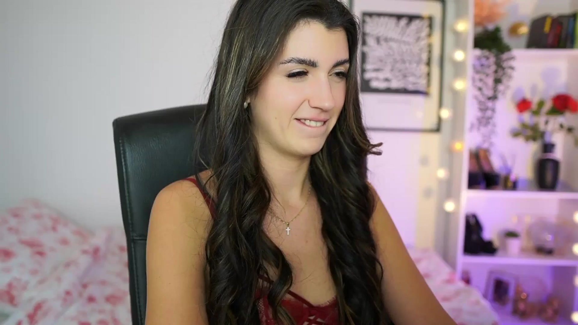 Gallery image thumbnail from Julia_Roca's myfreecams stream on, 01/05/2025, 18:58 image 3 of 20