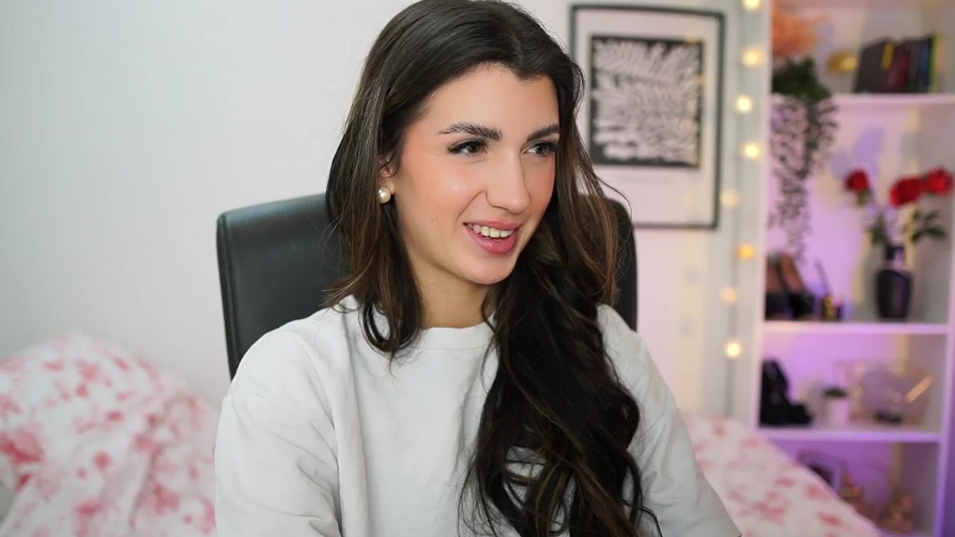 Gallery image thumbnail from Julia_Roca's myfreecams stream on, 01/06/2025, 15:01 image 16 of 20