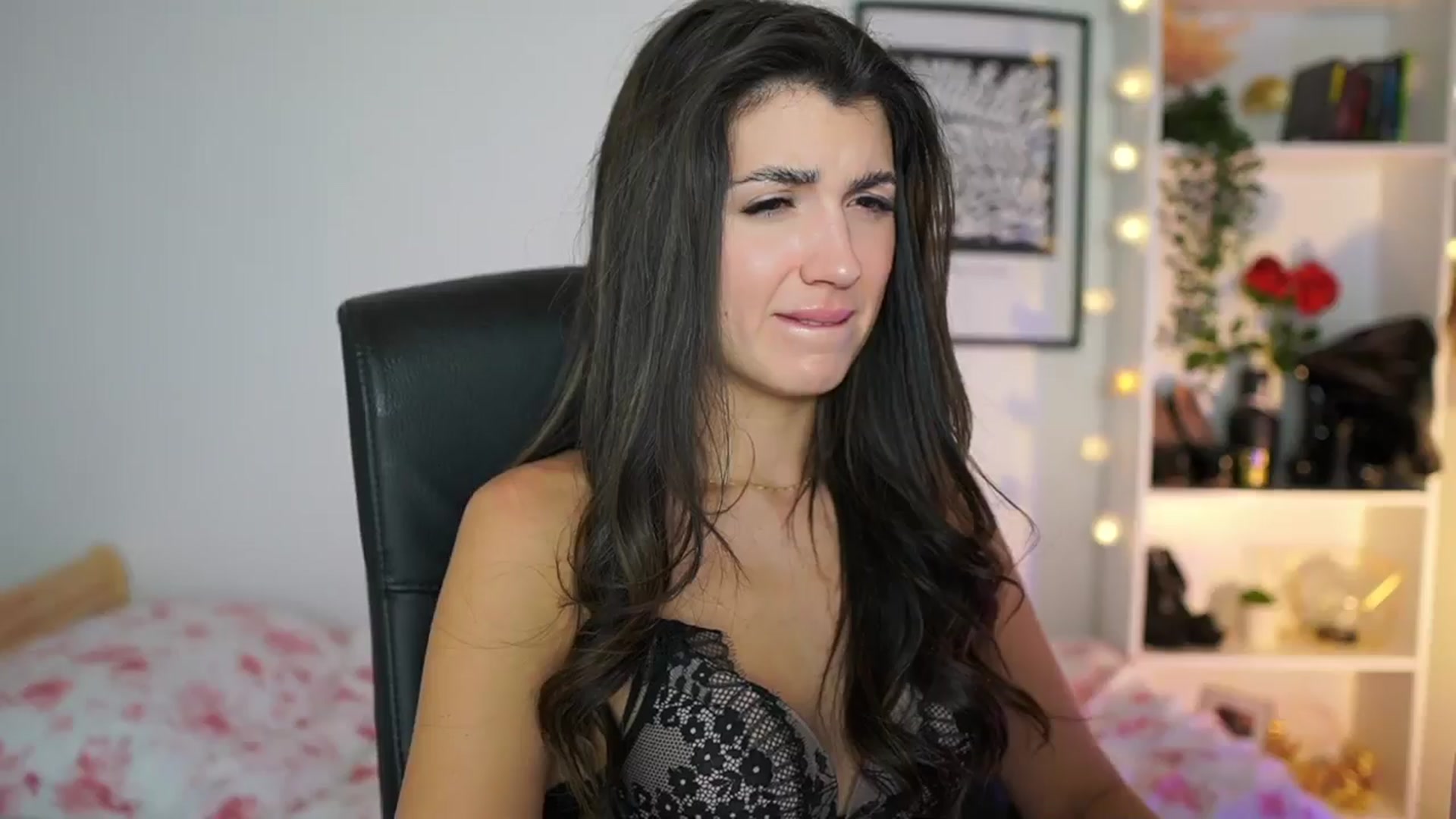 Gallery image thumbnail from Julia_Roca's myfreecams stream on, 01/09/2025, 19:08 image 13 of 20