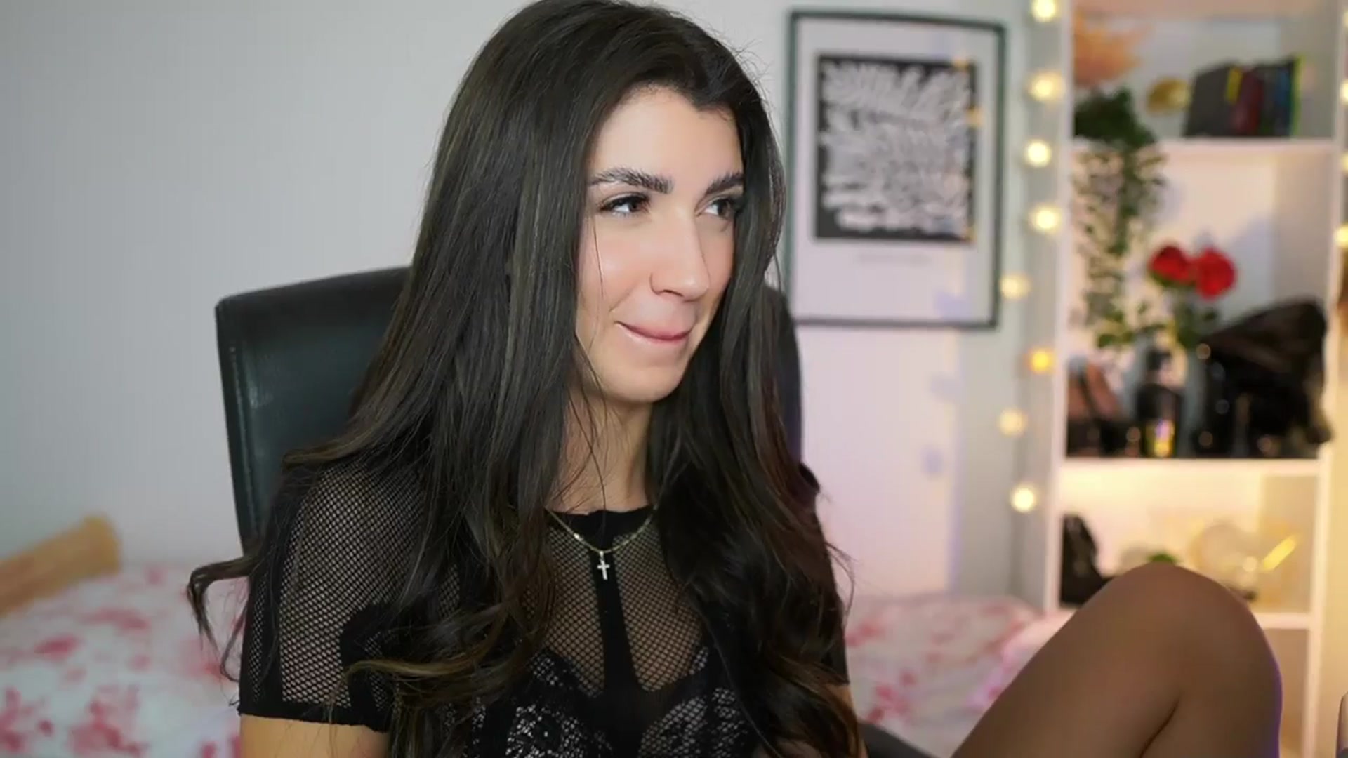 Gallery image thumbnail from Julia_Roca's myfreecams stream on, 01/09/2025, 19:08 image 6 of 20