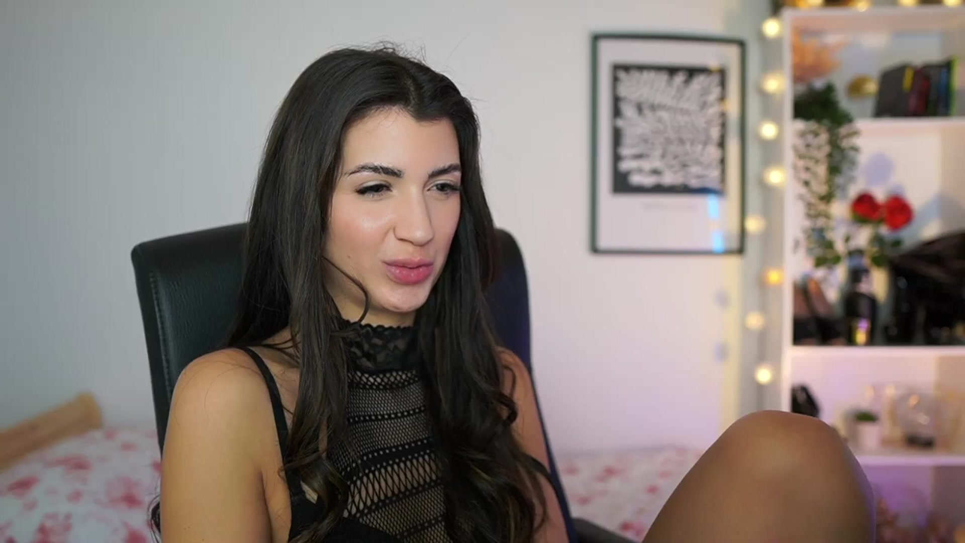Gallery image thumbnail from Julia_Roca's myfreecams stream on, 01/10/2025, 17:09 image 10 of 20
