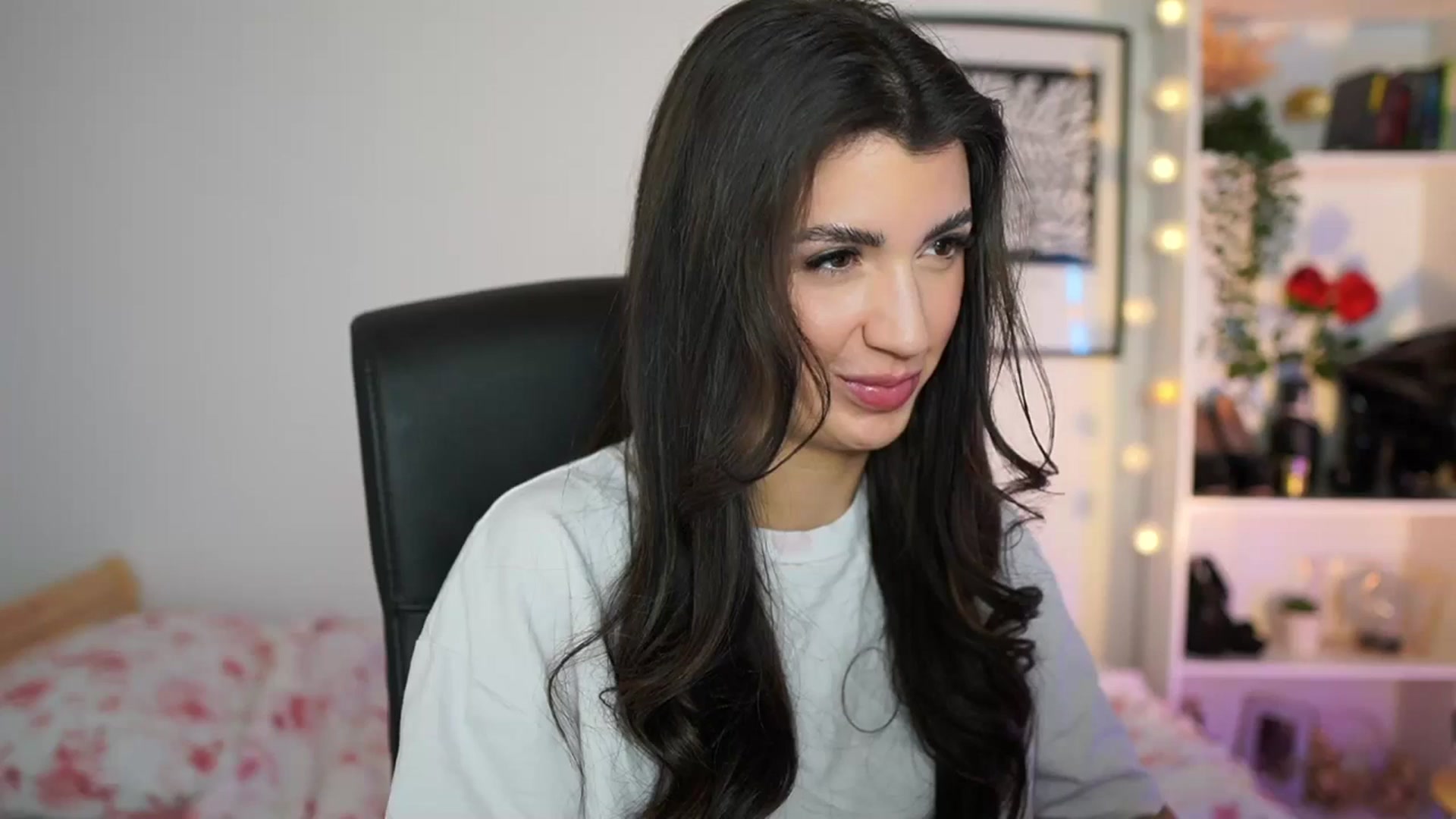 Gallery image thumbnail from Julia_Roca's myfreecams stream on, 01/10/2025, 17:09 image 1 of 20