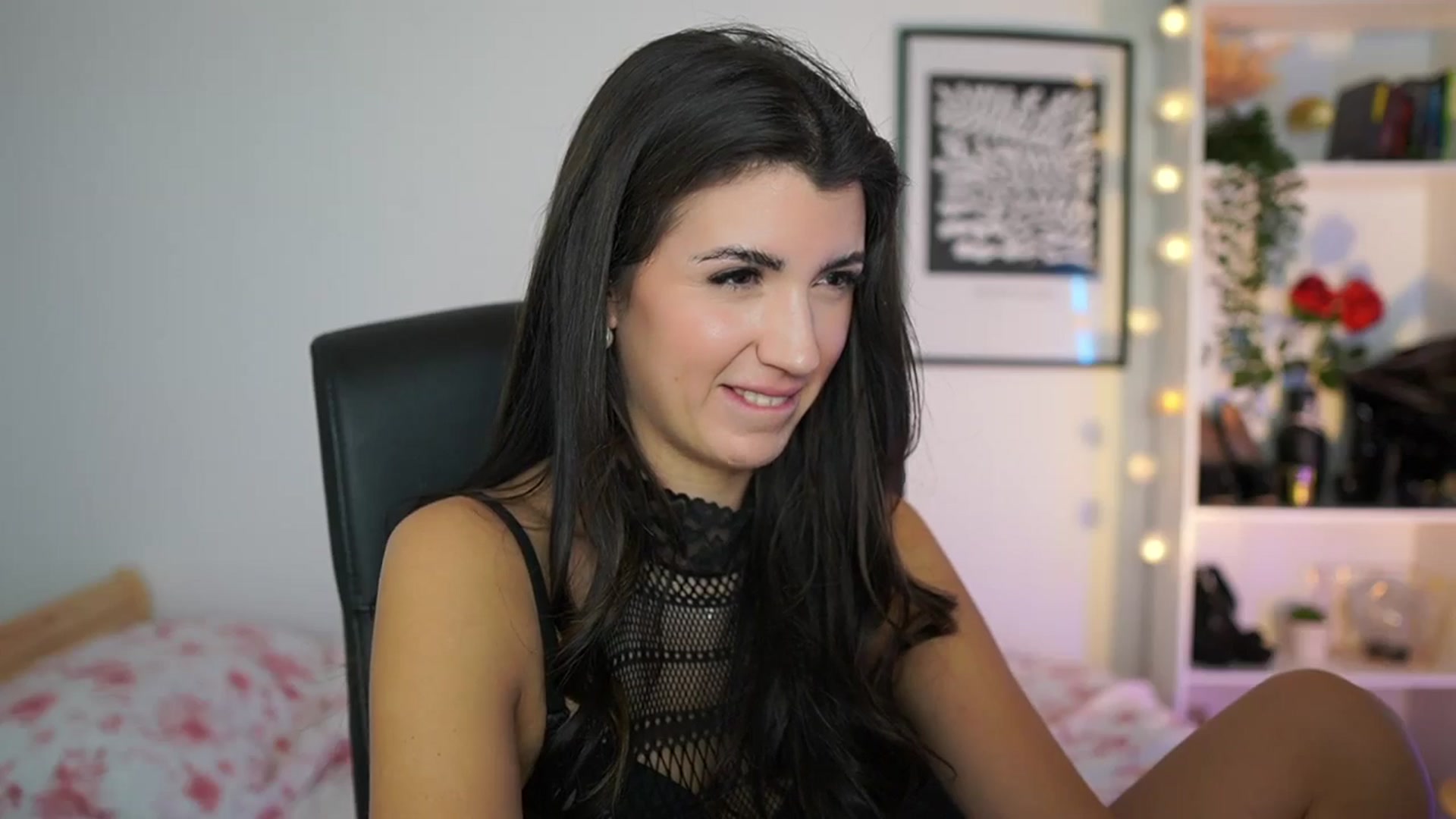 Gallery image thumbnail from Julia_Roca's myfreecams stream on, 01/10/2025, 17:09 image 9 of 20
