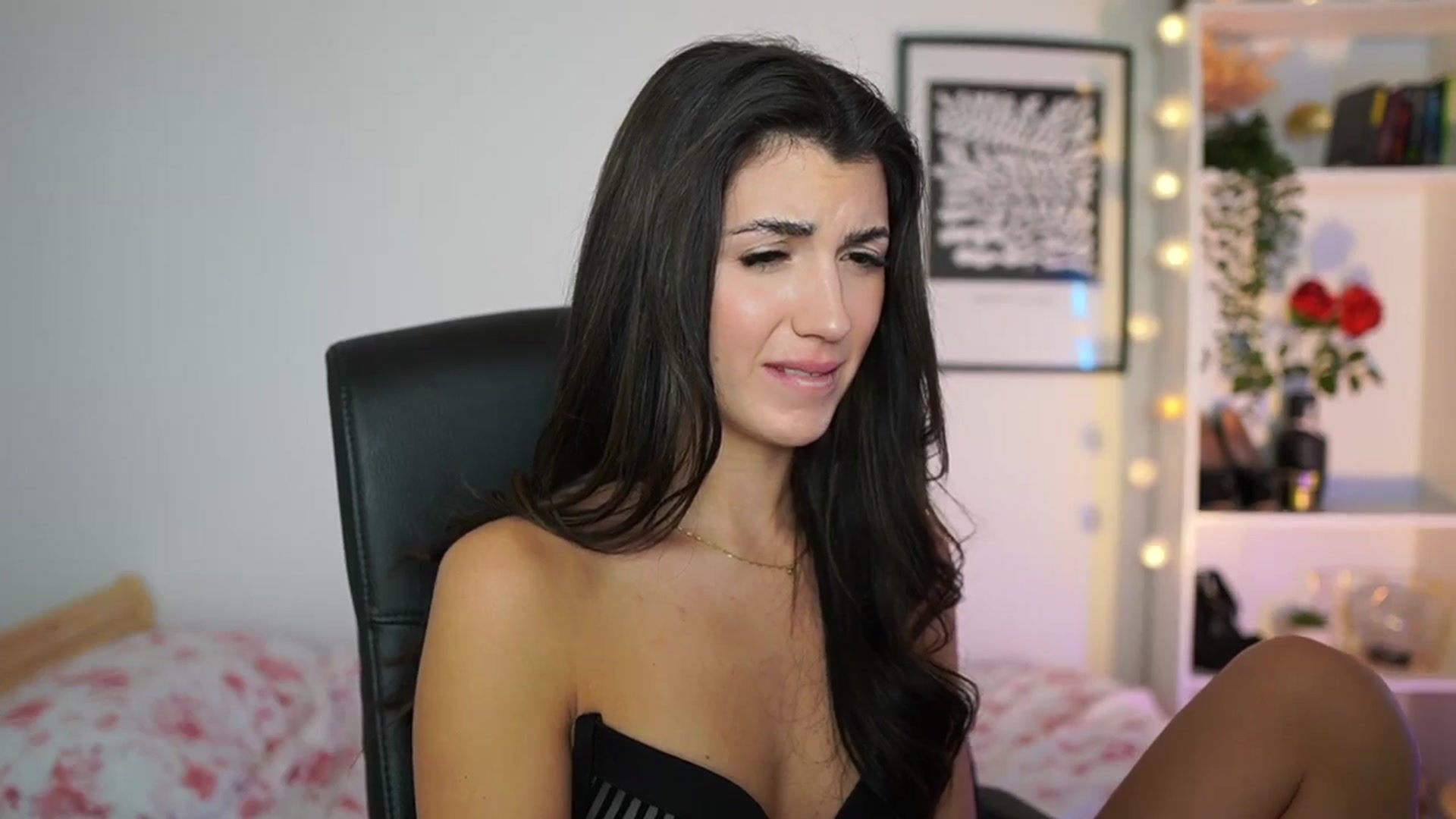 Gallery image thumbnail from Julia_Roca's myfreecams stream on, 01/10/2025, 18:09 image 12 of 20