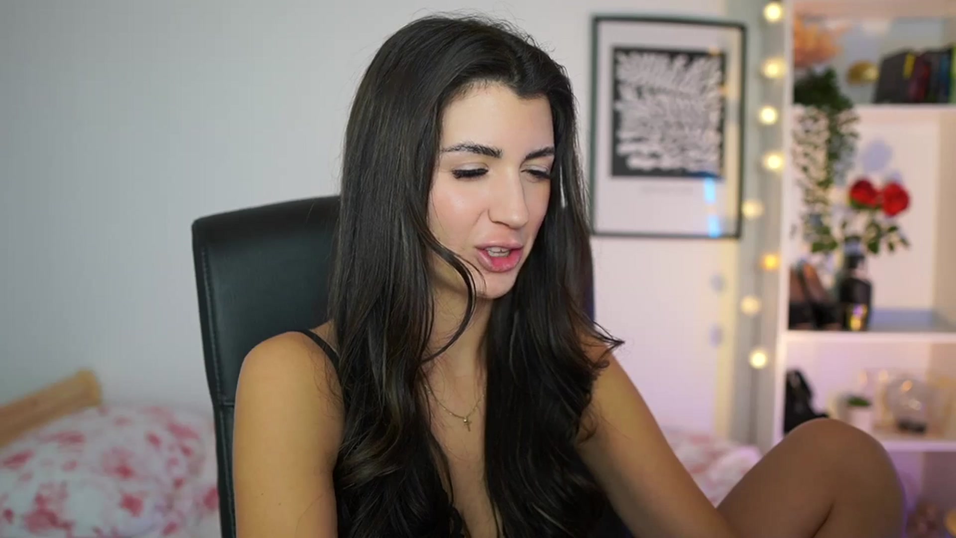 Gallery image thumbnail from Julia_Roca's myfreecams stream on, 01/10/2025, 18:51 image 7 of 20