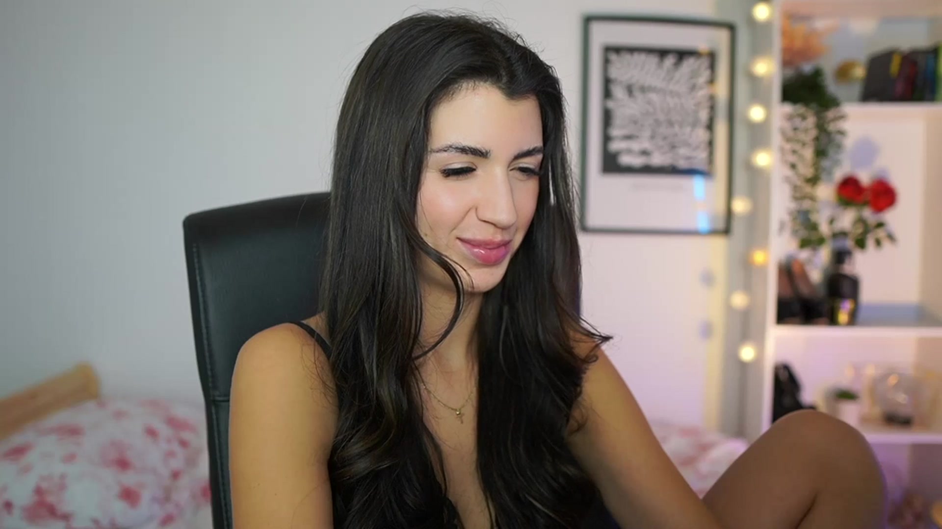 Gallery image thumbnail from Julia_Roca's myfreecams stream on, 01/10/2025, 18:51 image 8 of 20