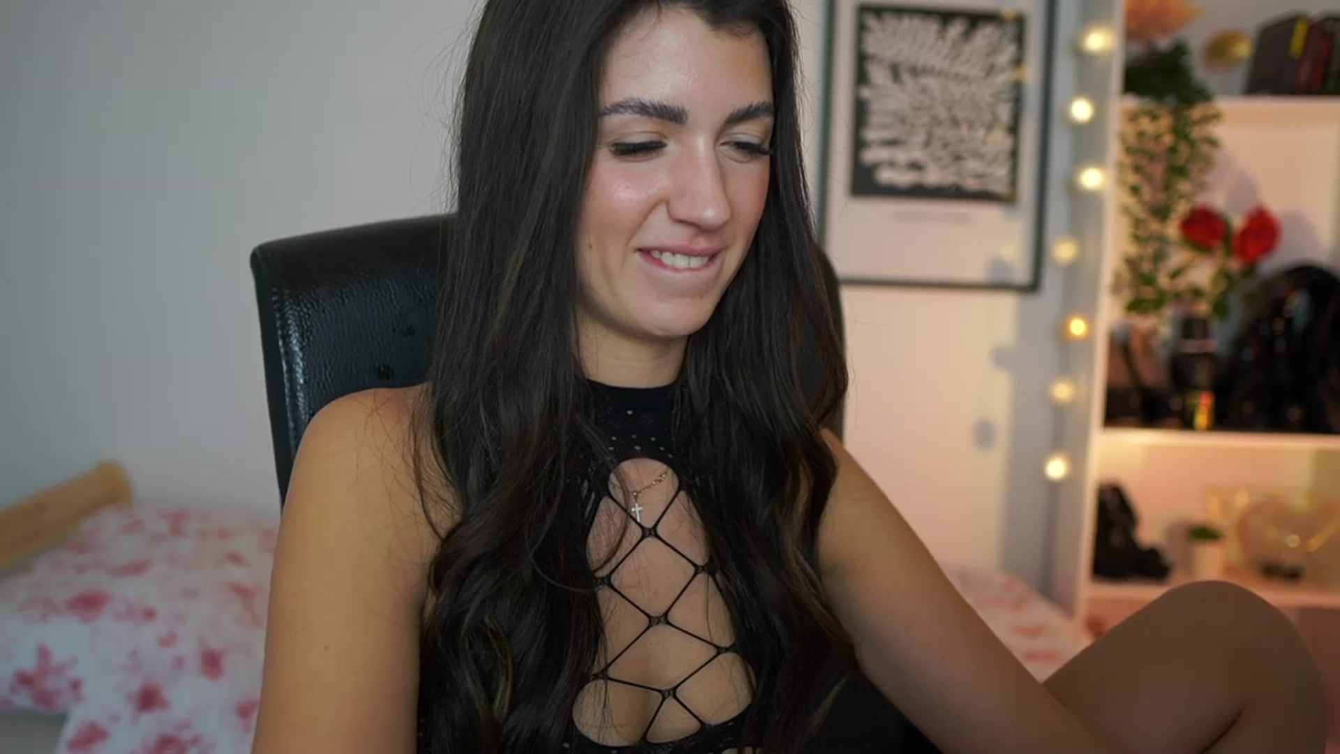 Gallery image thumbnail from Julia_Roca's myfreecams stream on, 01/12/2025, 17:23 image 12 of 20