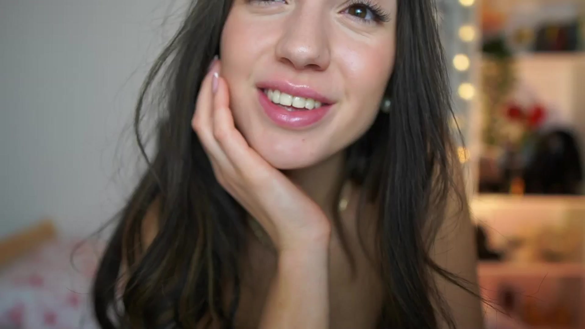 Gallery image thumbnail from Julia_Roca's myfreecams stream on, 01/12/2025, 17:23 image 1 of 20