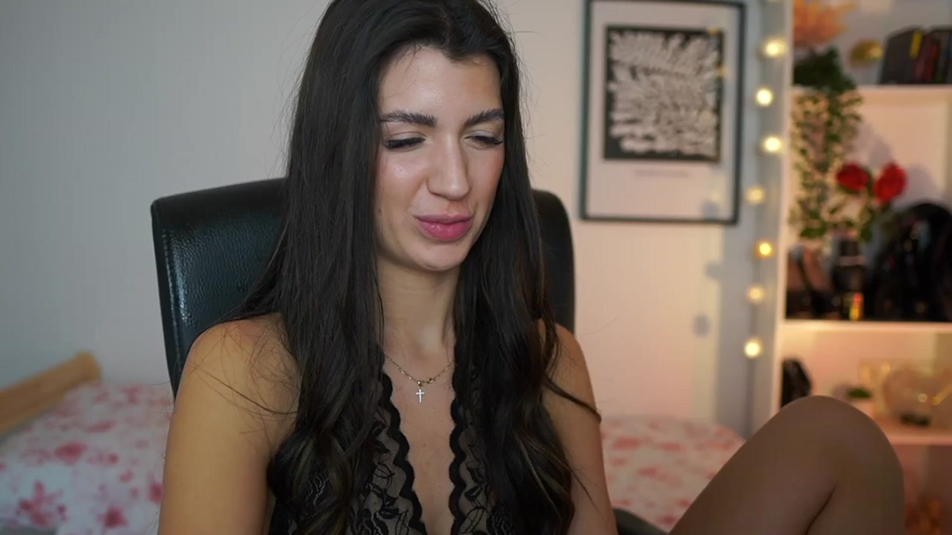 Gallery image thumbnail from Julia_Roca's myfreecams stream on, 01/12/2025, 17:23 image 18 of 20