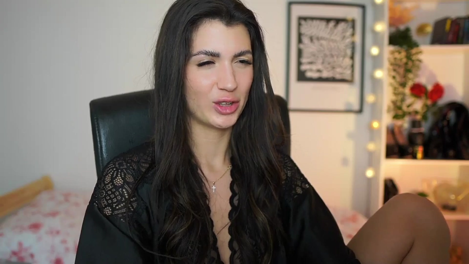Gallery image thumbnail from Julia_Roca's myfreecams stream on, 01/12/2025, 18:56 image 8 of 20