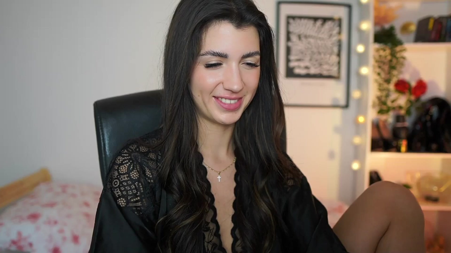 Gallery image thumbnail from Julia_Roca's myfreecams stream on, 01/12/2025, 18:56 image 11 of 20