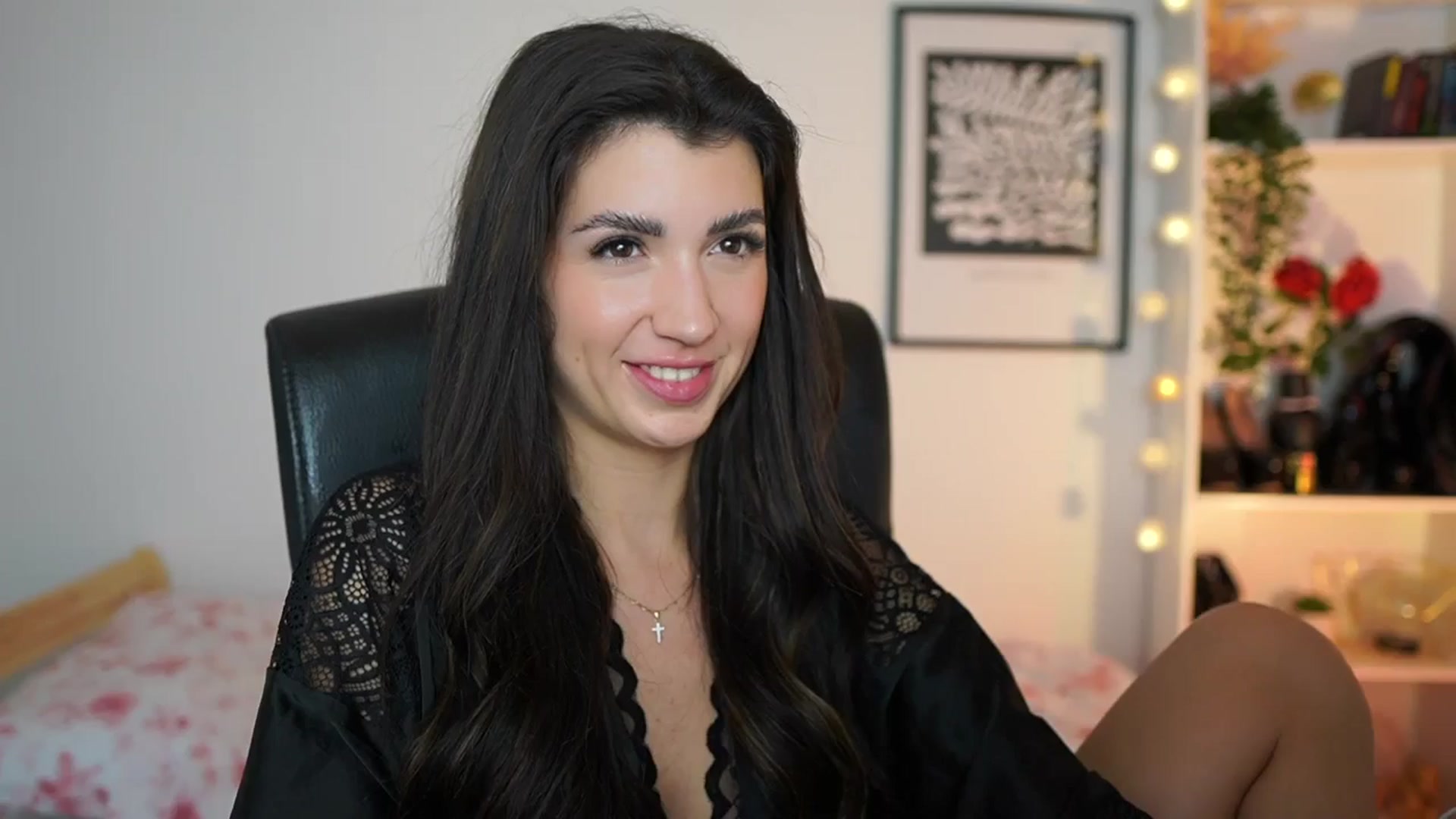 Gallery image thumbnail from Julia_Roca's myfreecams stream on, 01/12/2025, 18:56 image 1 of 20