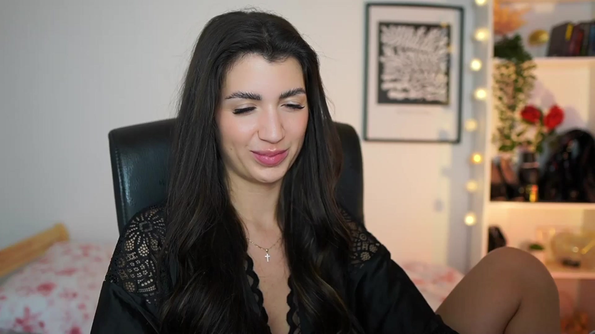 Gallery image thumbnail from Julia_Roca's myfreecams stream on, 01/12/2025, 18:56 image 2 of 20