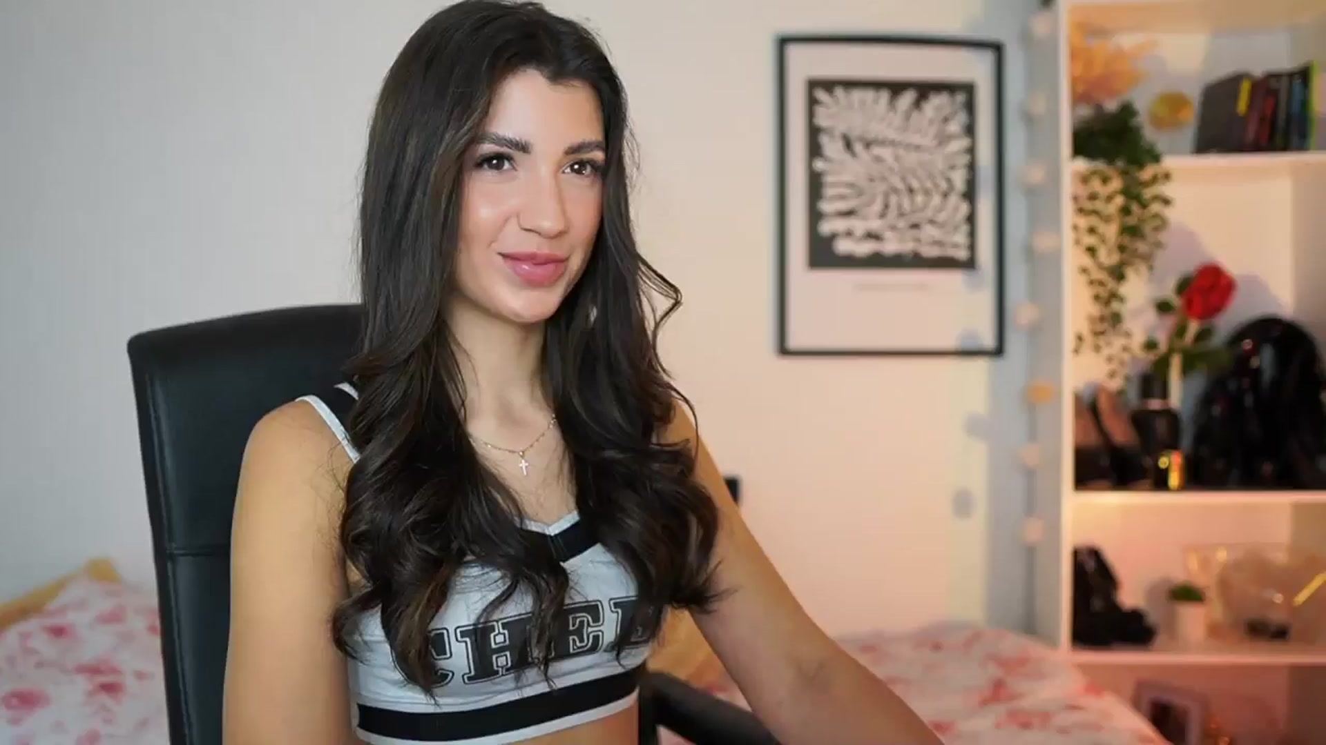 Gallery image thumbnail from Julia_Roca's myfreecams stream on, 01/15/2025, 15:19 image 9 of 20