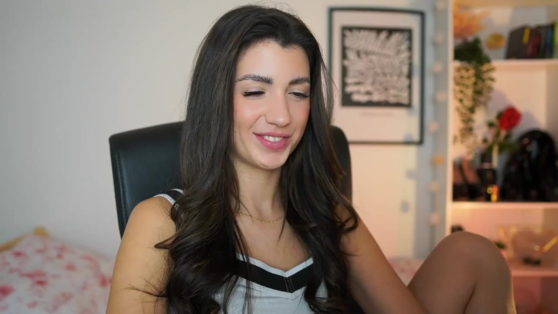 Gallery image thumbnail from Julia_Roca's myfreecams stream on, 01/15/2025, 17:47 image 9 of 20