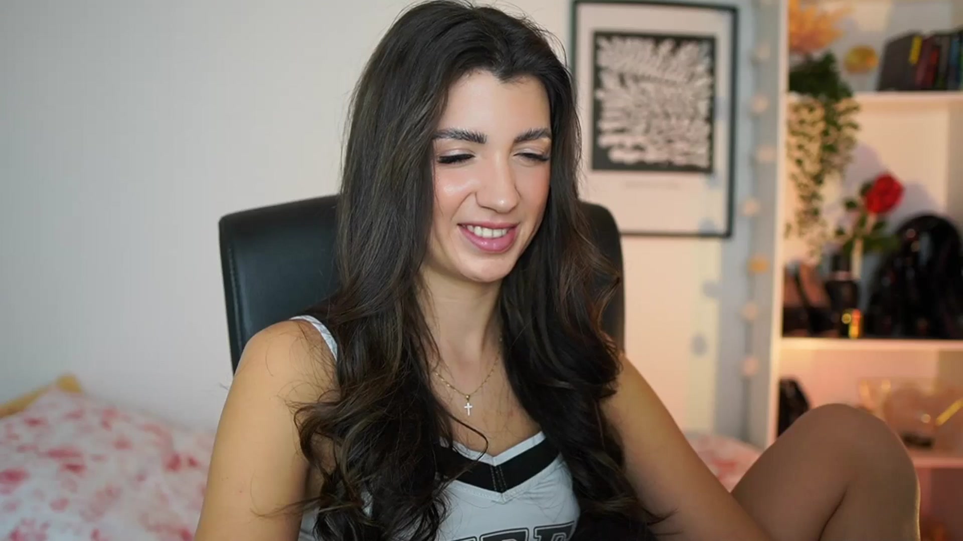 Gallery image thumbnail from Julia_Roca's myfreecams stream on, 01/15/2025, 17:47 image 2 of 20