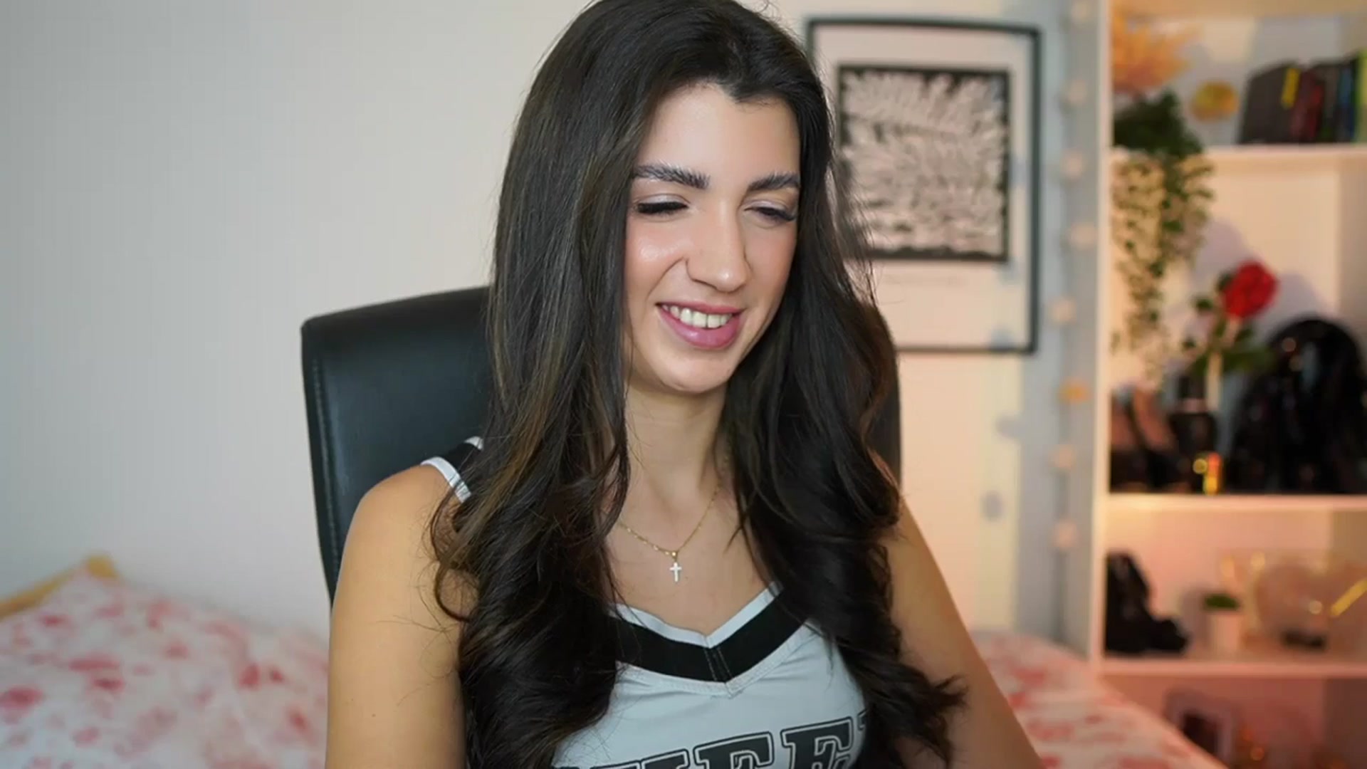 Gallery image thumbnail from Julia_Roca's myfreecams stream on, 01/15/2025, 17:47 image 7 of 20