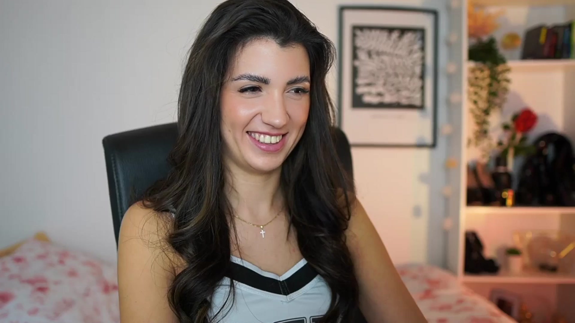 Gallery image thumbnail from Julia_Roca's myfreecams stream on, 01/15/2025, 17:47 image 12 of 20