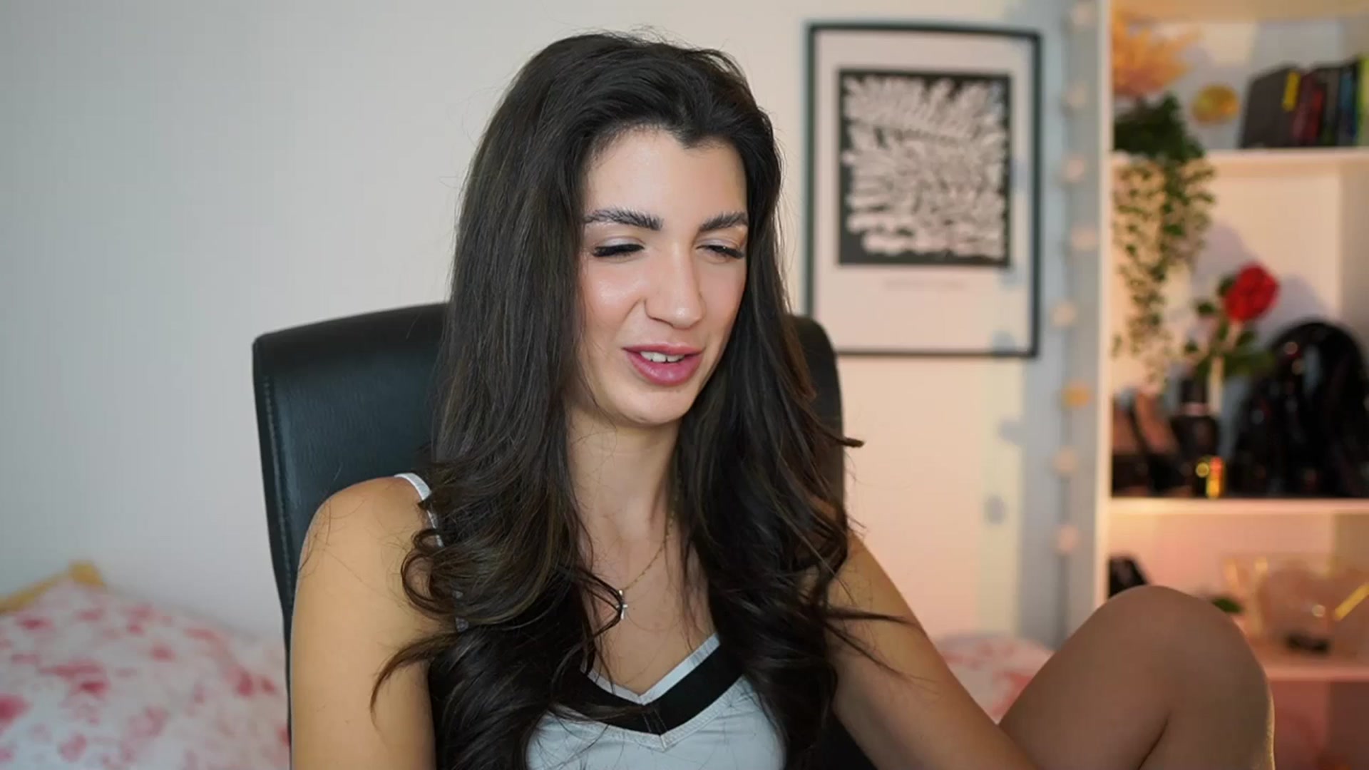 Gallery image thumbnail from Julia_Roca's myfreecams stream on, 01/15/2025, 19:13 image 4 of 20