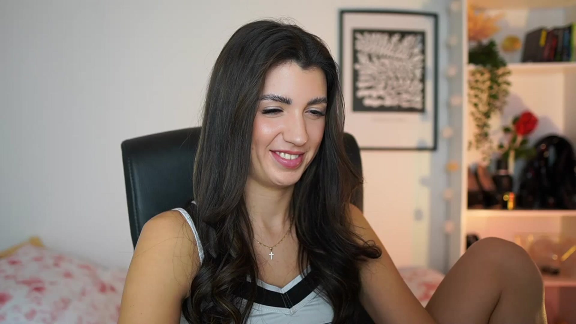 Gallery image thumbnail from Julia_Roca's myfreecams stream on, 01/15/2025, 19:13 image 17 of 20