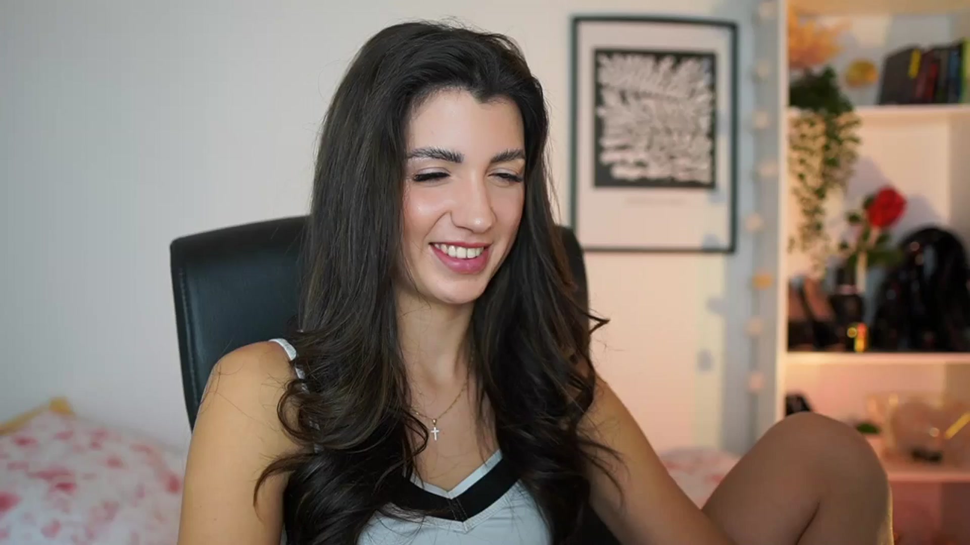 Gallery image thumbnail from Julia_Roca's myfreecams stream on, 01/15/2025, 19:13 image 5 of 20