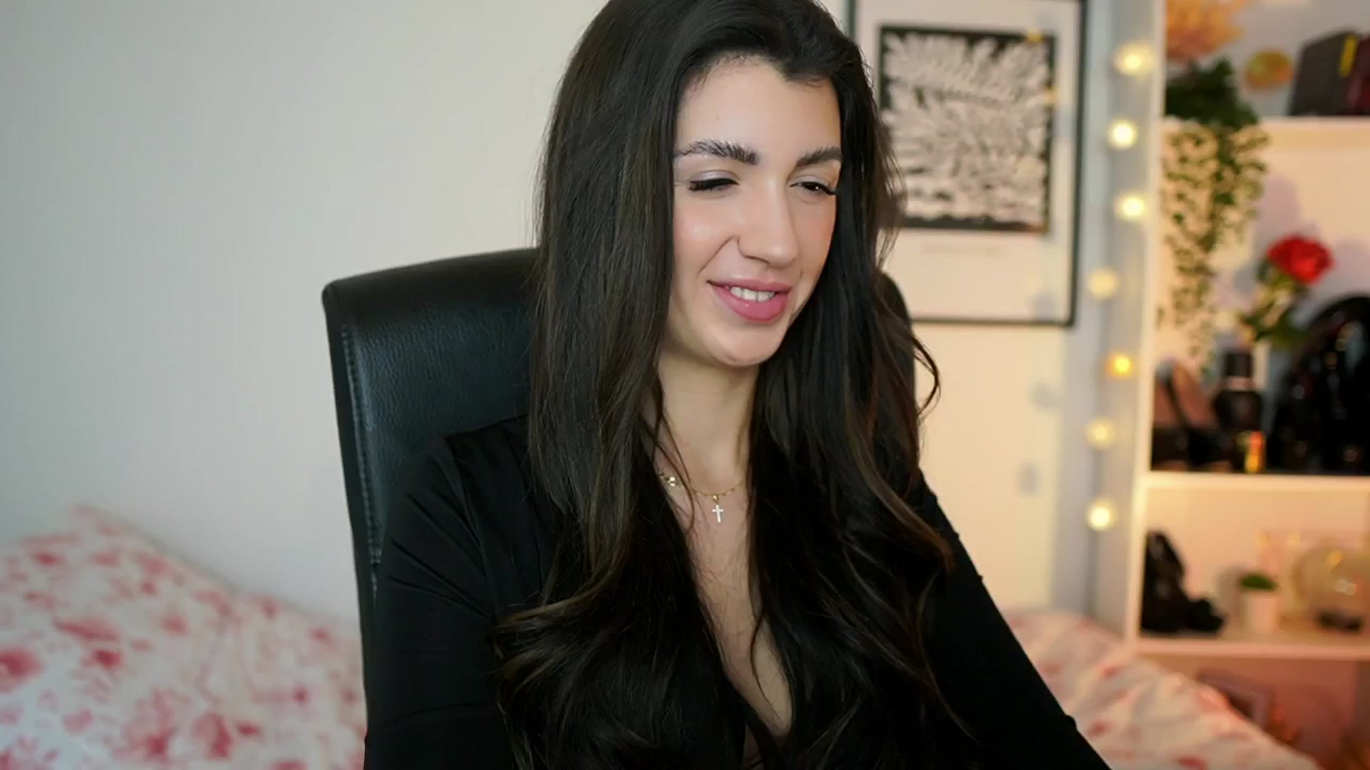 Gallery image thumbnail from Julia_Roca's myfreecams stream on, 01/17/2025, 15:47 image 11 of 20