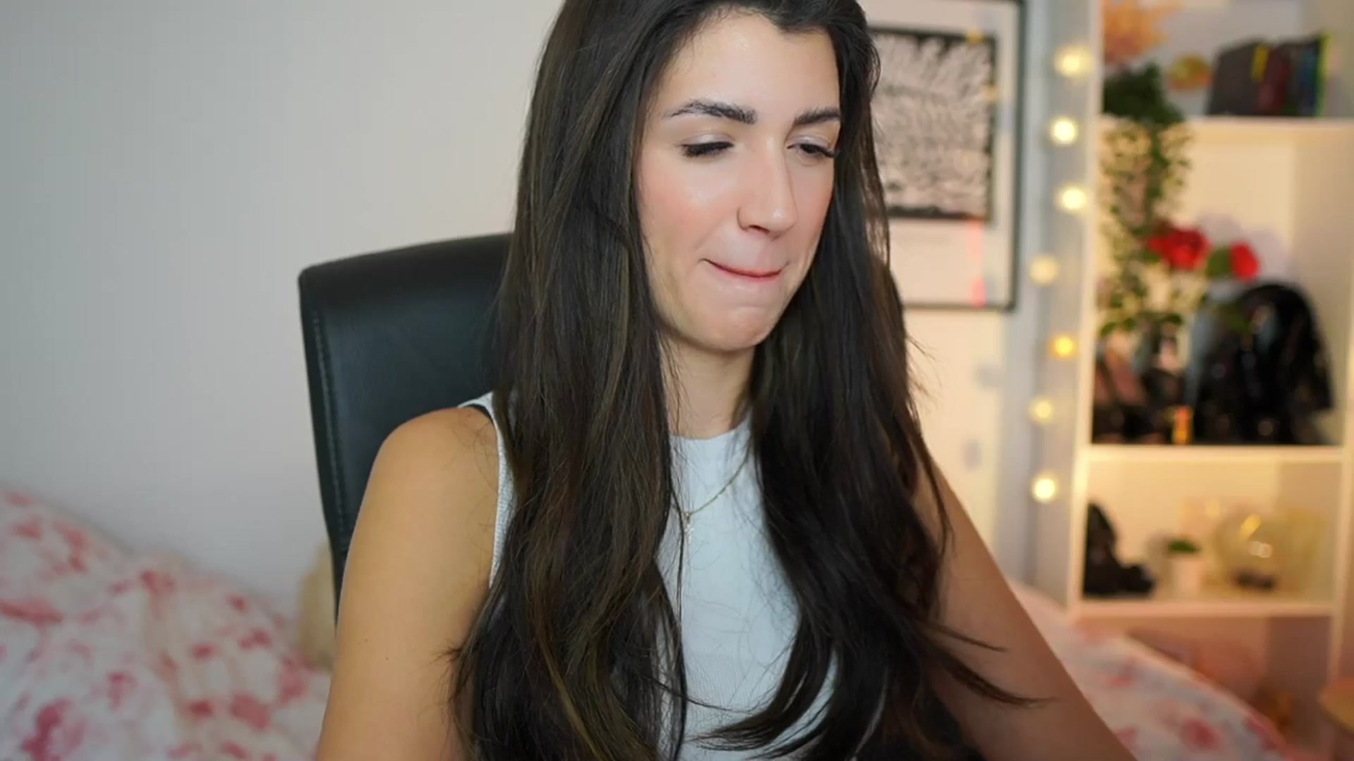 Gallery image thumbnail from Julia_Roca's myfreecams stream on, 01/18/2025, 09:25 image 13 of 20