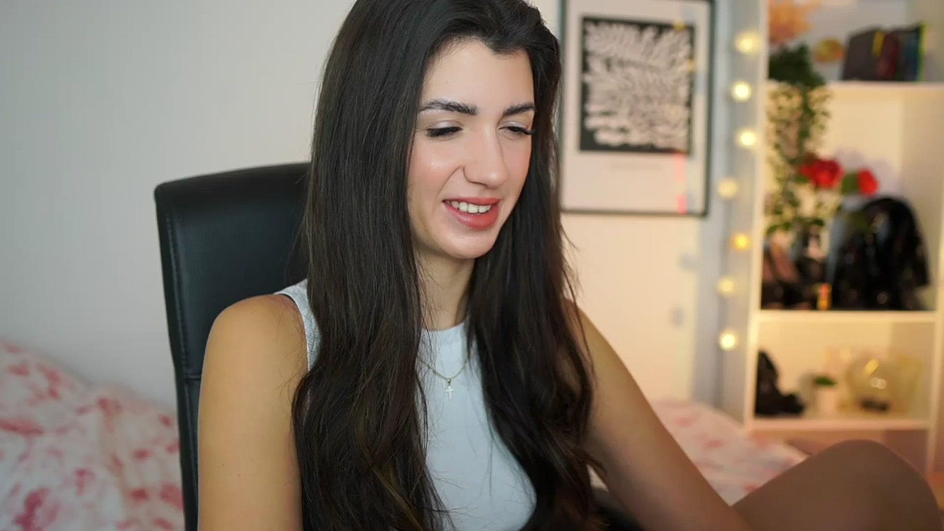 Gallery image thumbnail from Julia_Roca's myfreecams stream on, 01/18/2025, 09:25 image 6 of 20