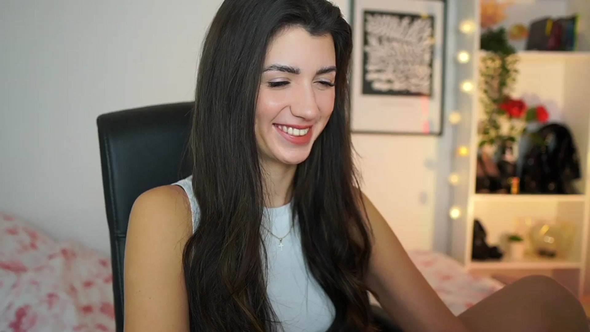 Gallery image thumbnail from Julia_Roca's myfreecams stream on, 01/18/2025, 09:25 image 5 of 20