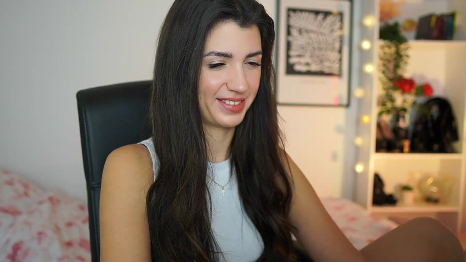 Gallery image thumbnail from Julia_Roca's myfreecams stream on, 01/18/2025, 09:25 image 7 of 20