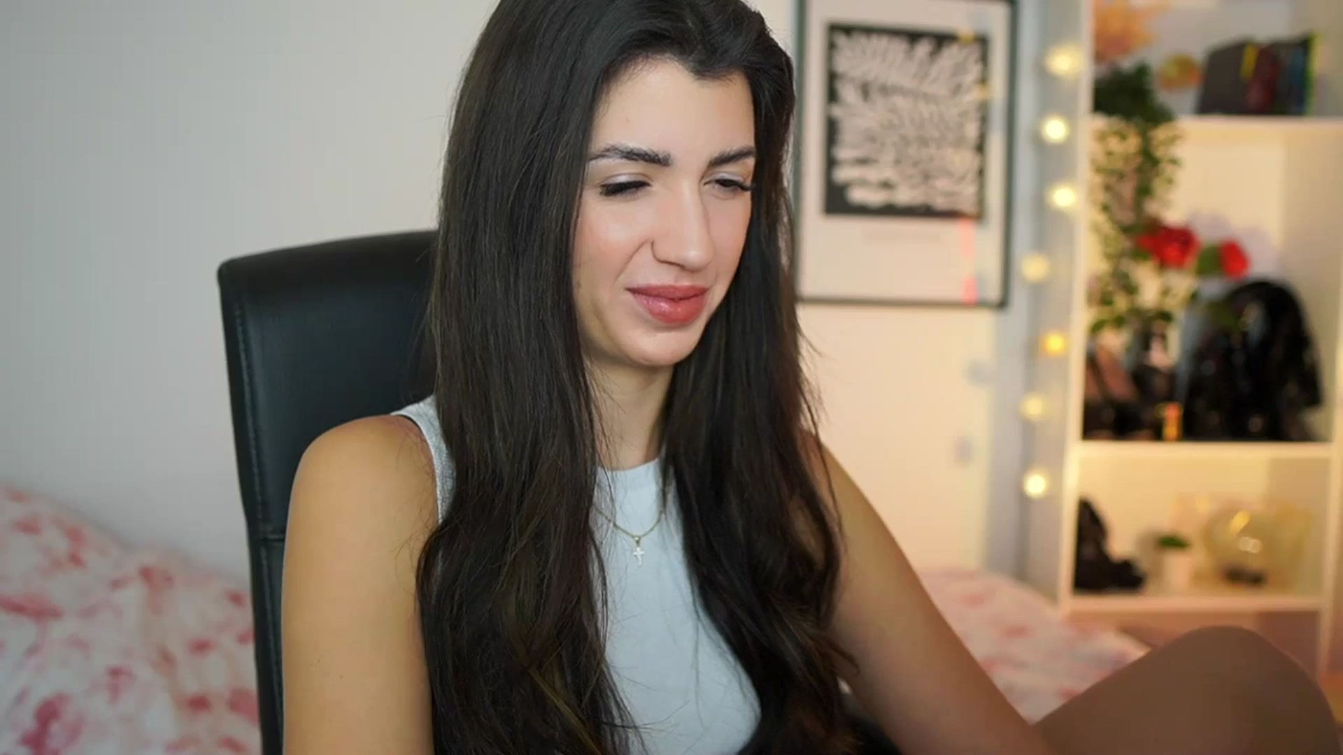 Gallery image thumbnail from Julia_Roca's myfreecams stream on, 01/18/2025, 09:25 image 8 of 20