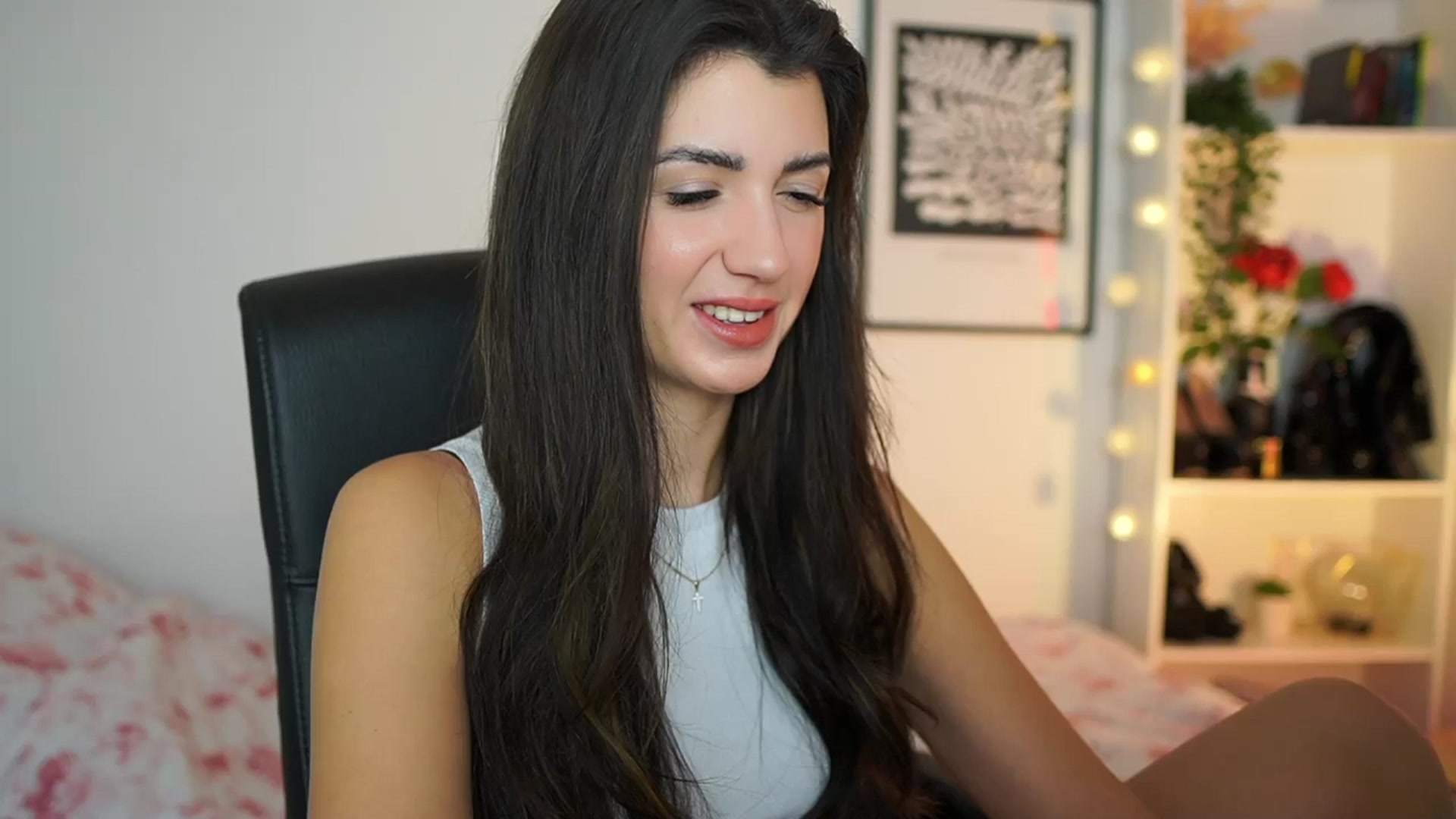Gallery image thumbnail from Julia_Roca's myfreecams stream on, 01/18/2025, 09:25 image 3 of 20
