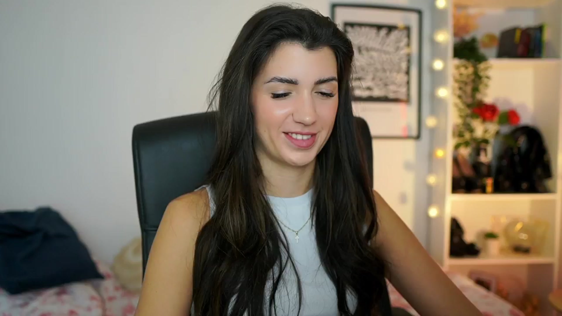 Gallery image thumbnail from Julia_Roca's myfreecams stream on, 01/18/2025, 11:51 image 6 of 20