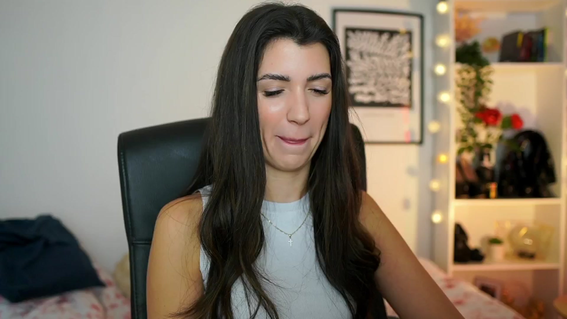 Gallery image thumbnail from Julia_Roca's myfreecams stream on, 01/18/2025, 11:51 image 12 of 20