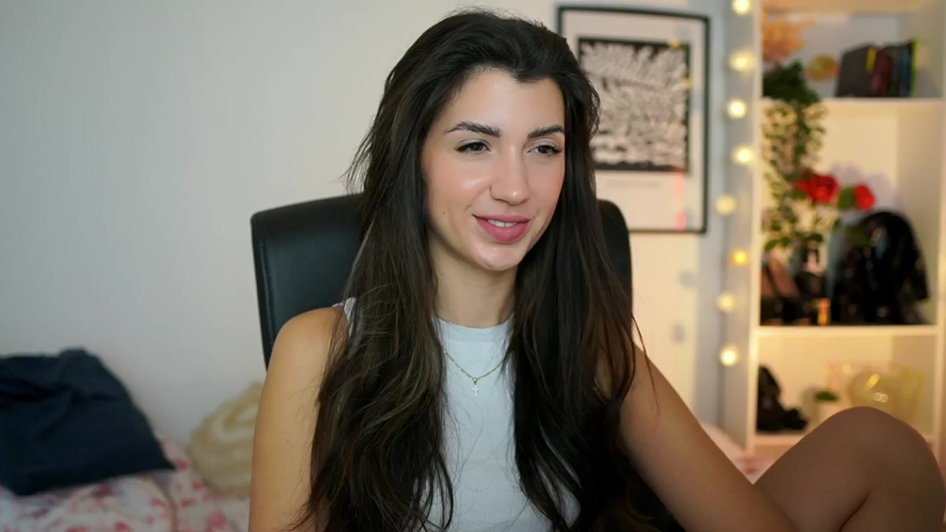 Gallery image thumbnail from Julia_Roca's myfreecams stream on, 01/18/2025, 11:51 image 7 of 20