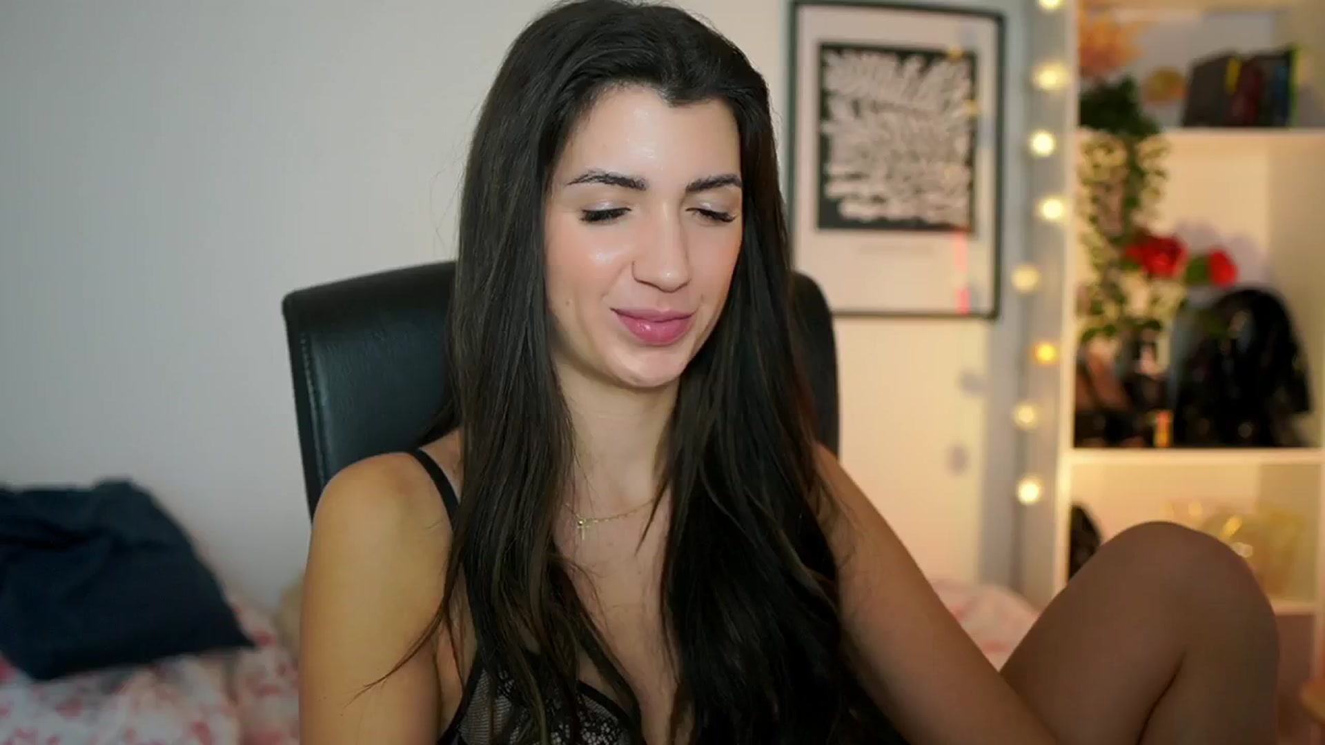 Gallery image thumbnail from Julia_Roca's myfreecams stream on, 01/18/2025, 13:20 image 4 of 20