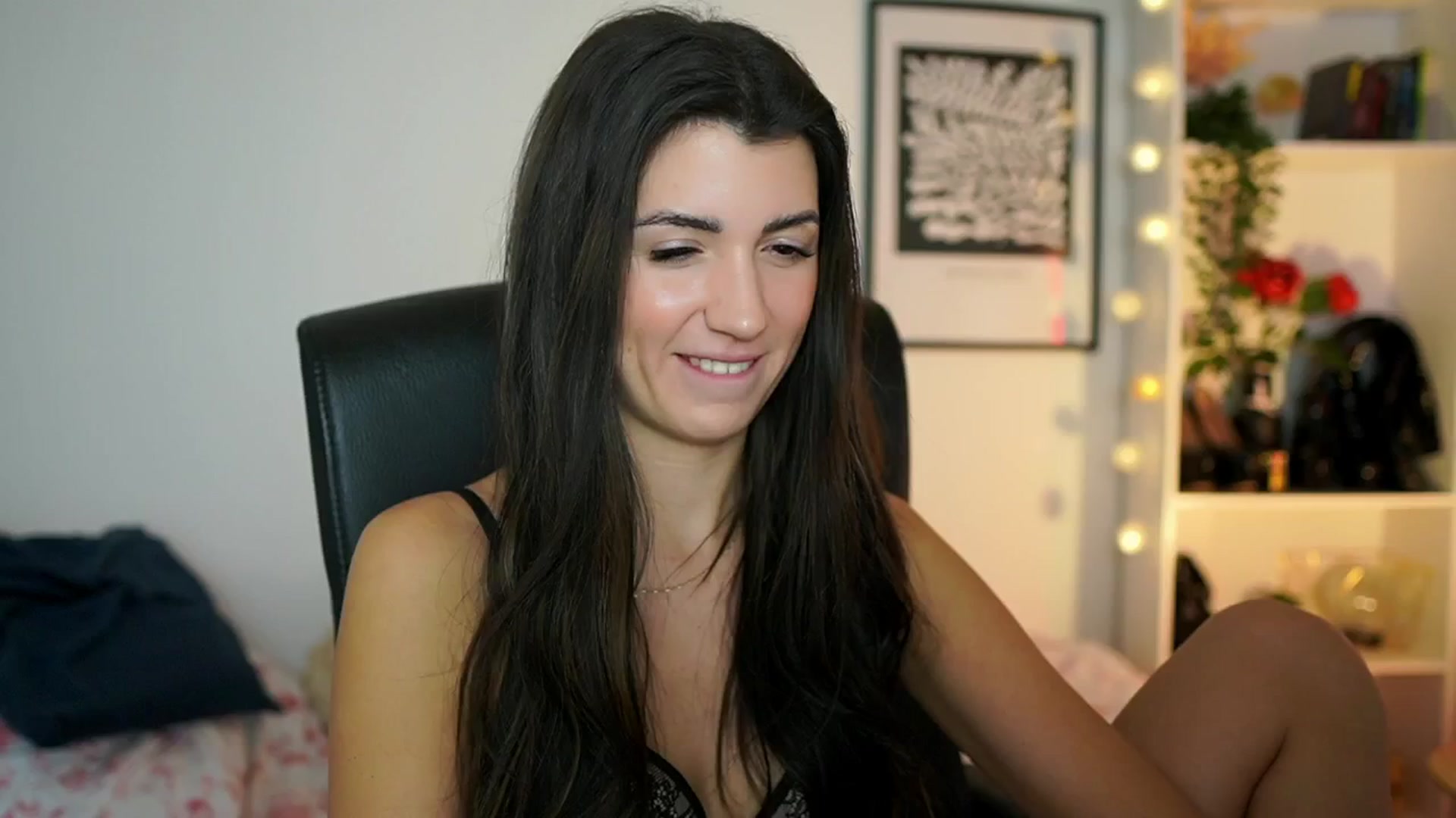 Gallery image thumbnail from Julia_Roca's myfreecams stream on, 01/18/2025, 13:20 image 1 of 20