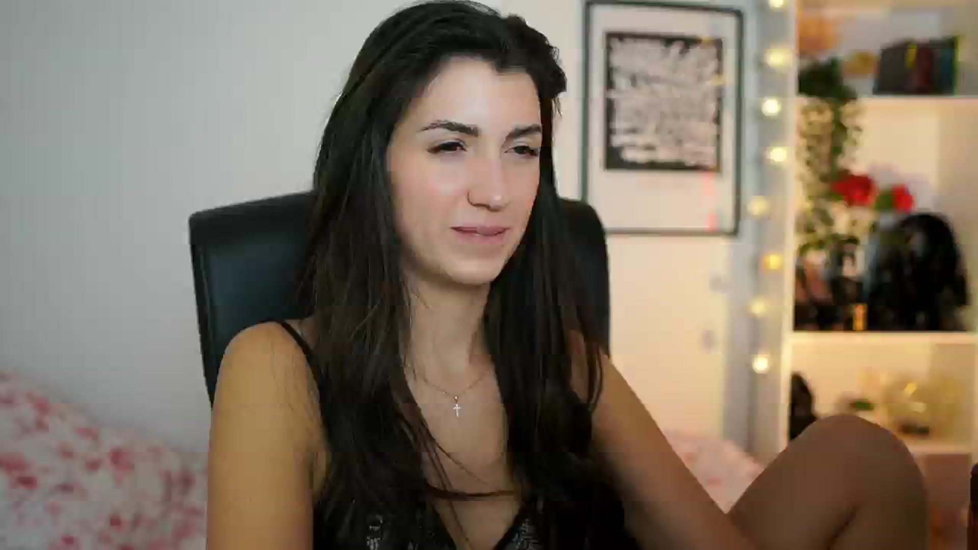 Gallery image thumbnail from Julia_Roca's myfreecams stream on, 01/18/2025, 17:41 image 11 of 20