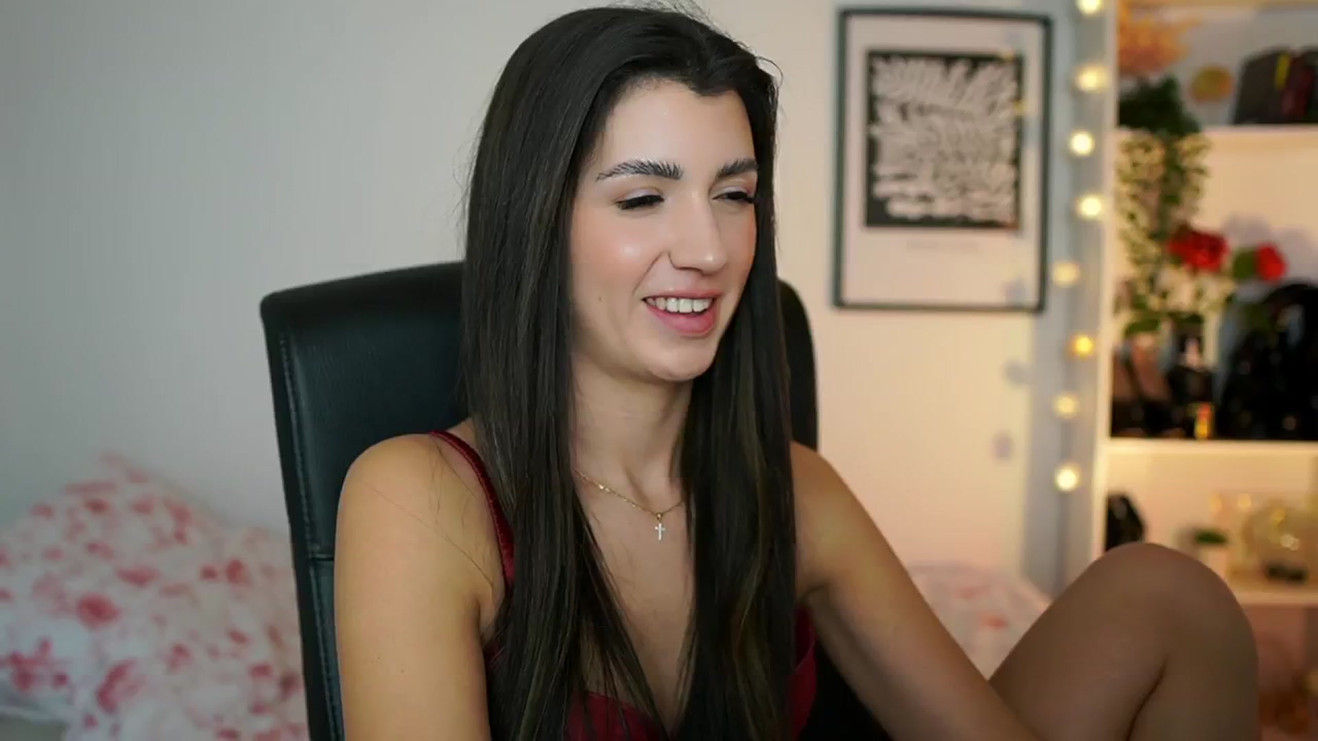 Gallery image thumbnail from Julia_Roca's myfreecams stream on, 01/19/2025, 17:23 image 2 of 20