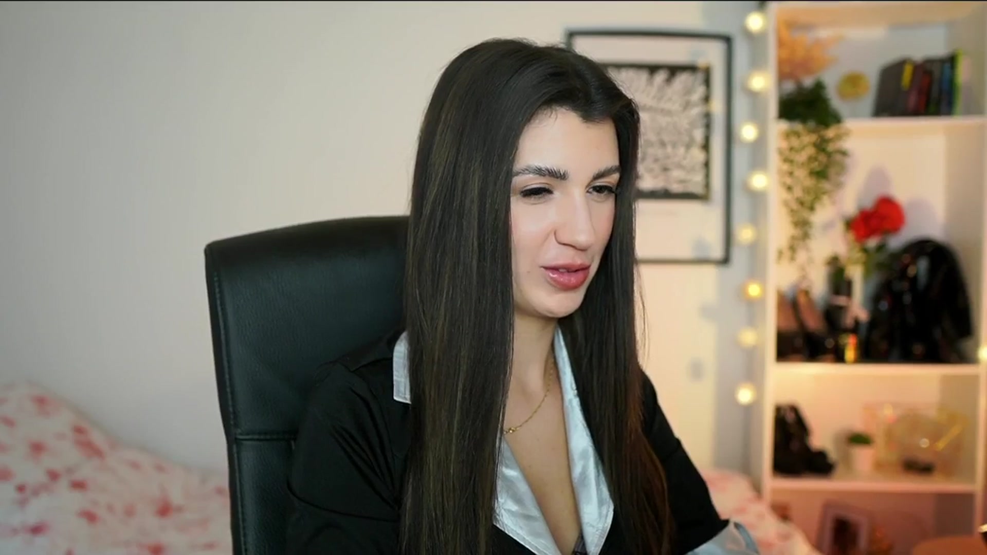 Gallery image thumbnail from Julia_Roca's myfreecams stream on, 01/20/2025, 13:04 image 2 of 20