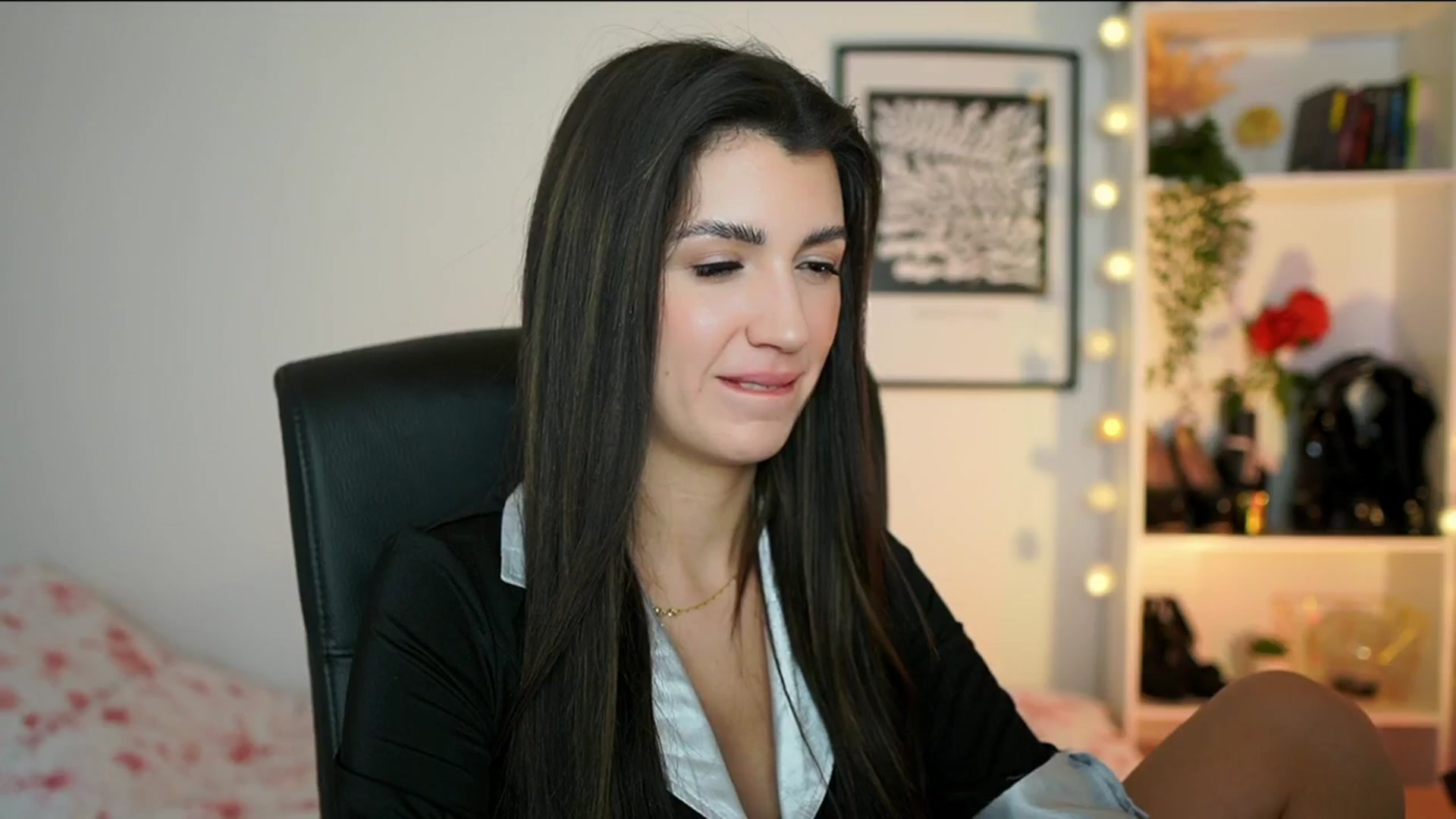 Gallery image thumbnail from Julia_Roca's myfreecams stream on, 01/20/2025, 13:04 image 10 of 20