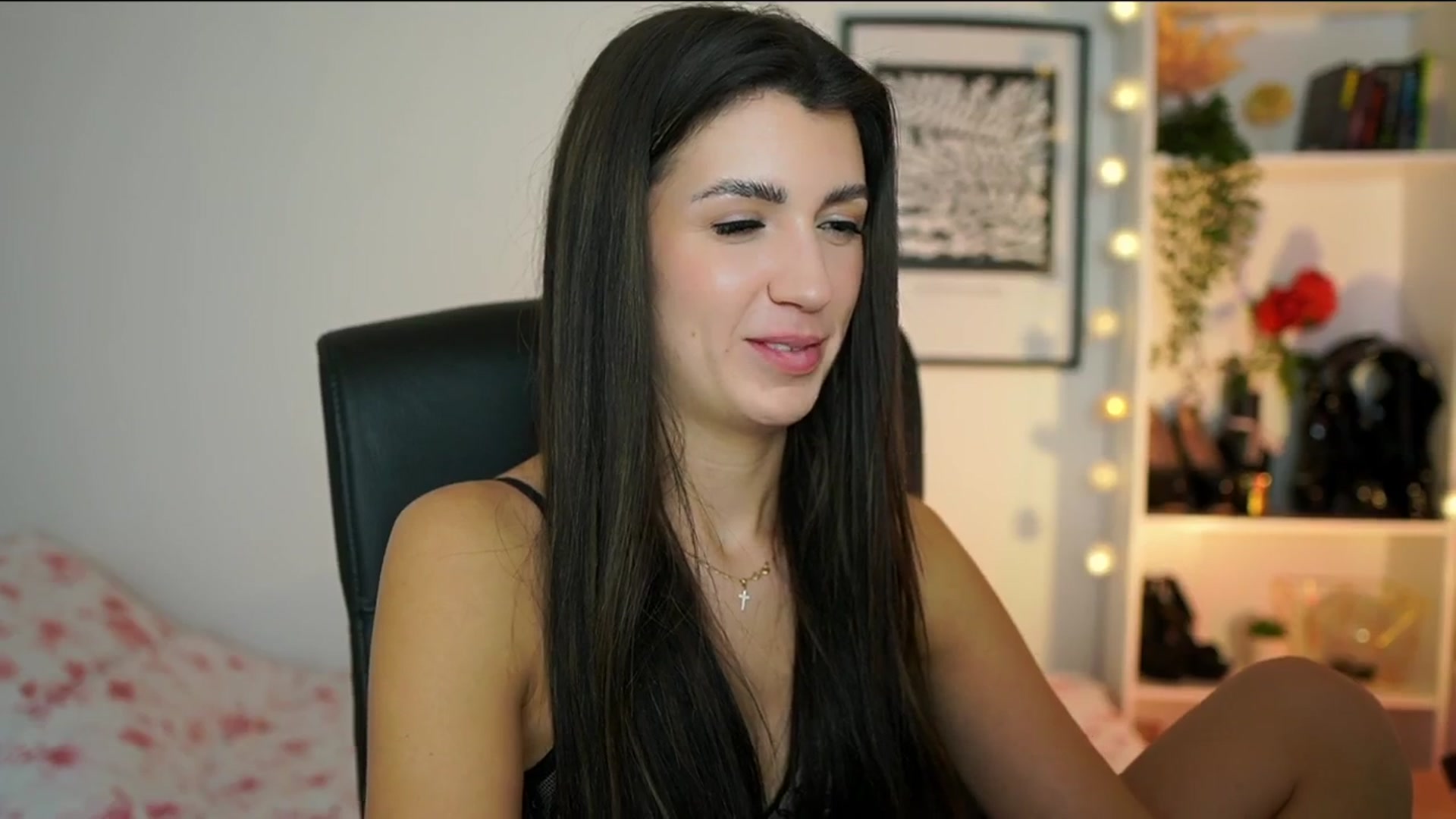 Gallery image thumbnail from Julia_Roca's myfreecams stream on, 01/20/2025, 13:04 image 19 of 20